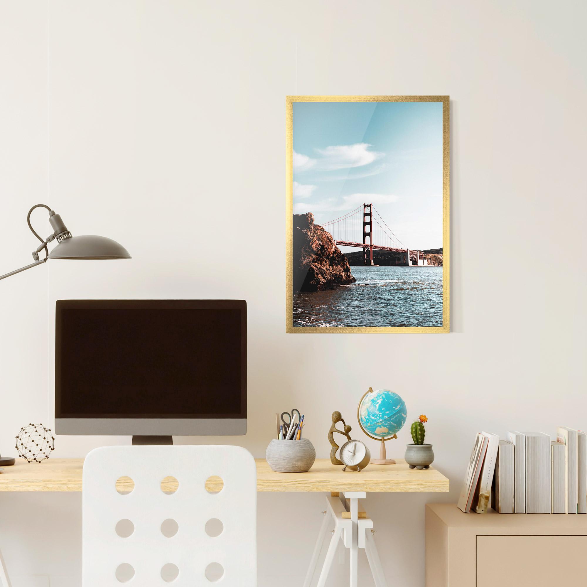 Poster Înrămat Water Red Bridge mockup 6