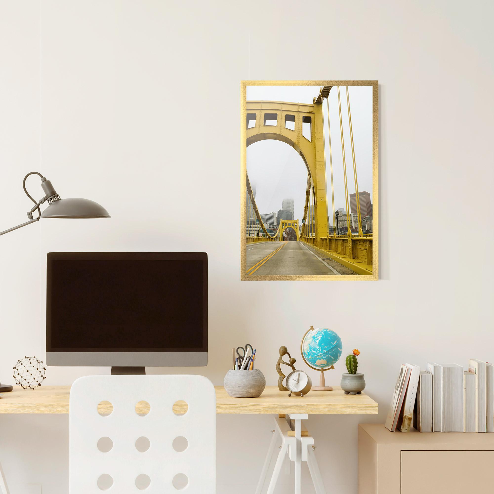 Poster Înrămat Yellow Foggy Bridge mockup 6