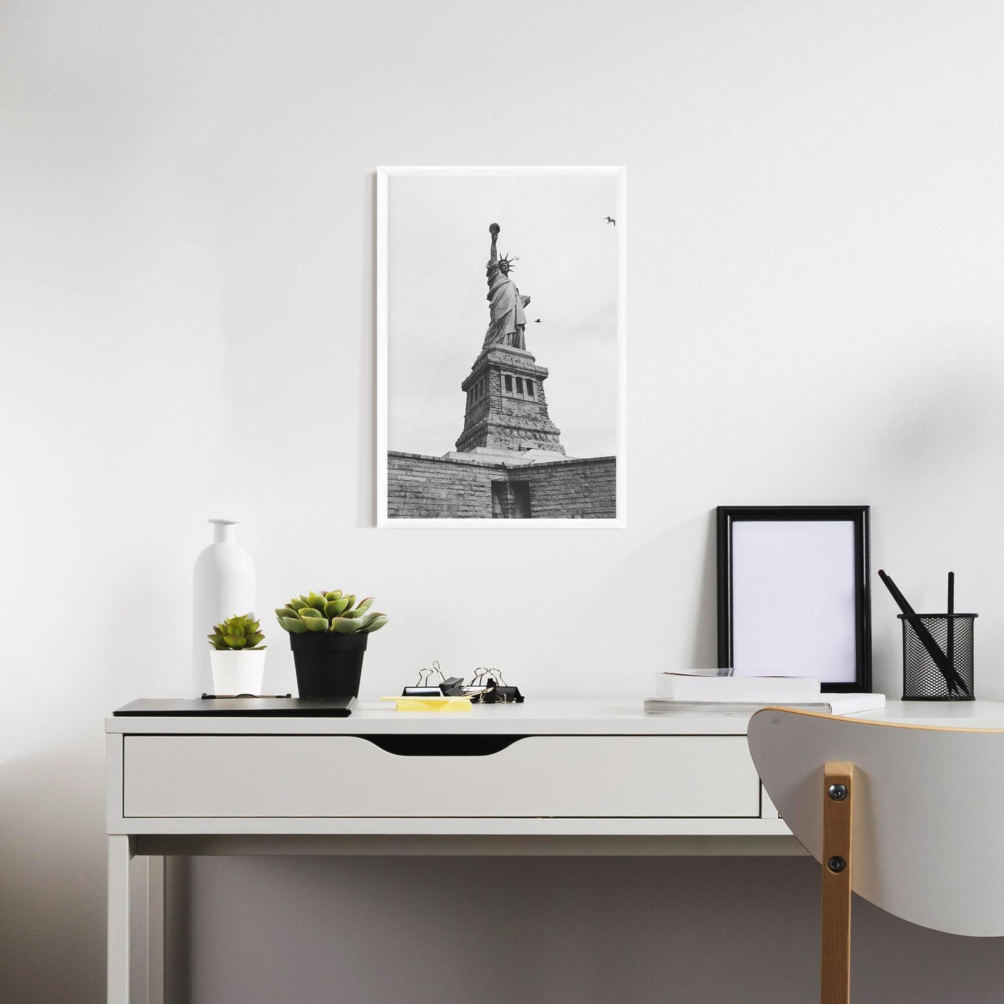 Poster Înrămat The Statue Of Liberty mockup 7