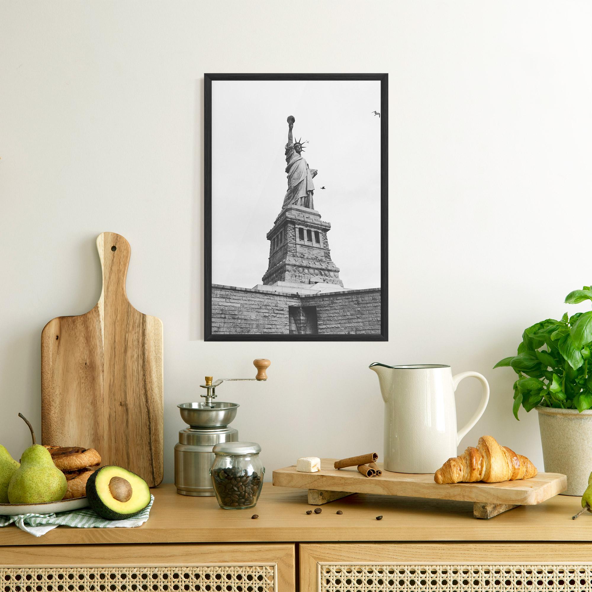 Poster Înrămat The Statue Of Liberty mockup 8