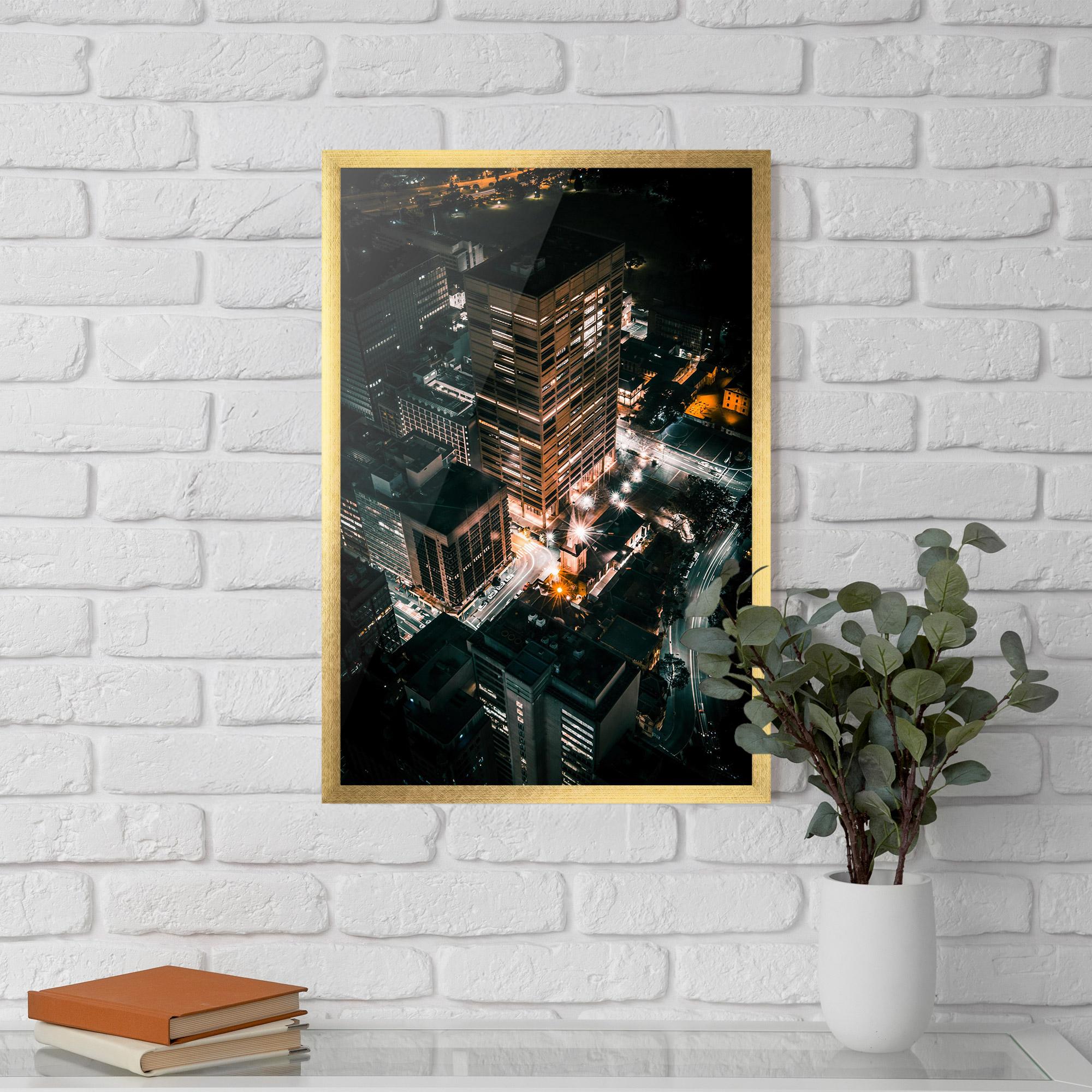 Poster Înrămat Cream Building Night mockup 5