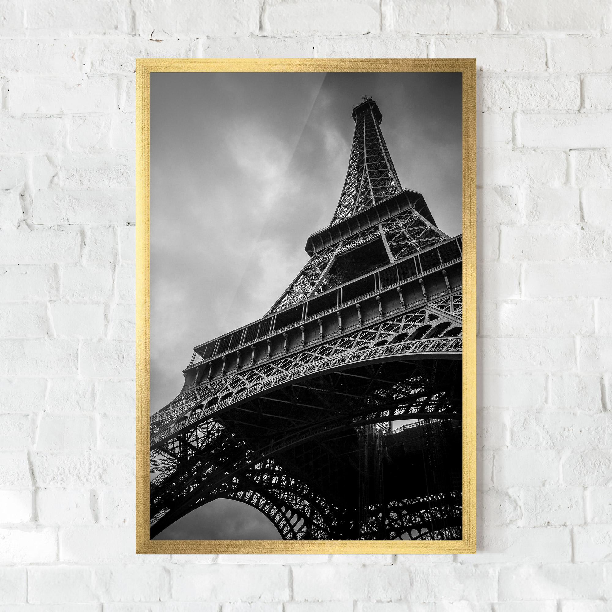 Poster Înrămat Eiffel Grey Tower mockup 0