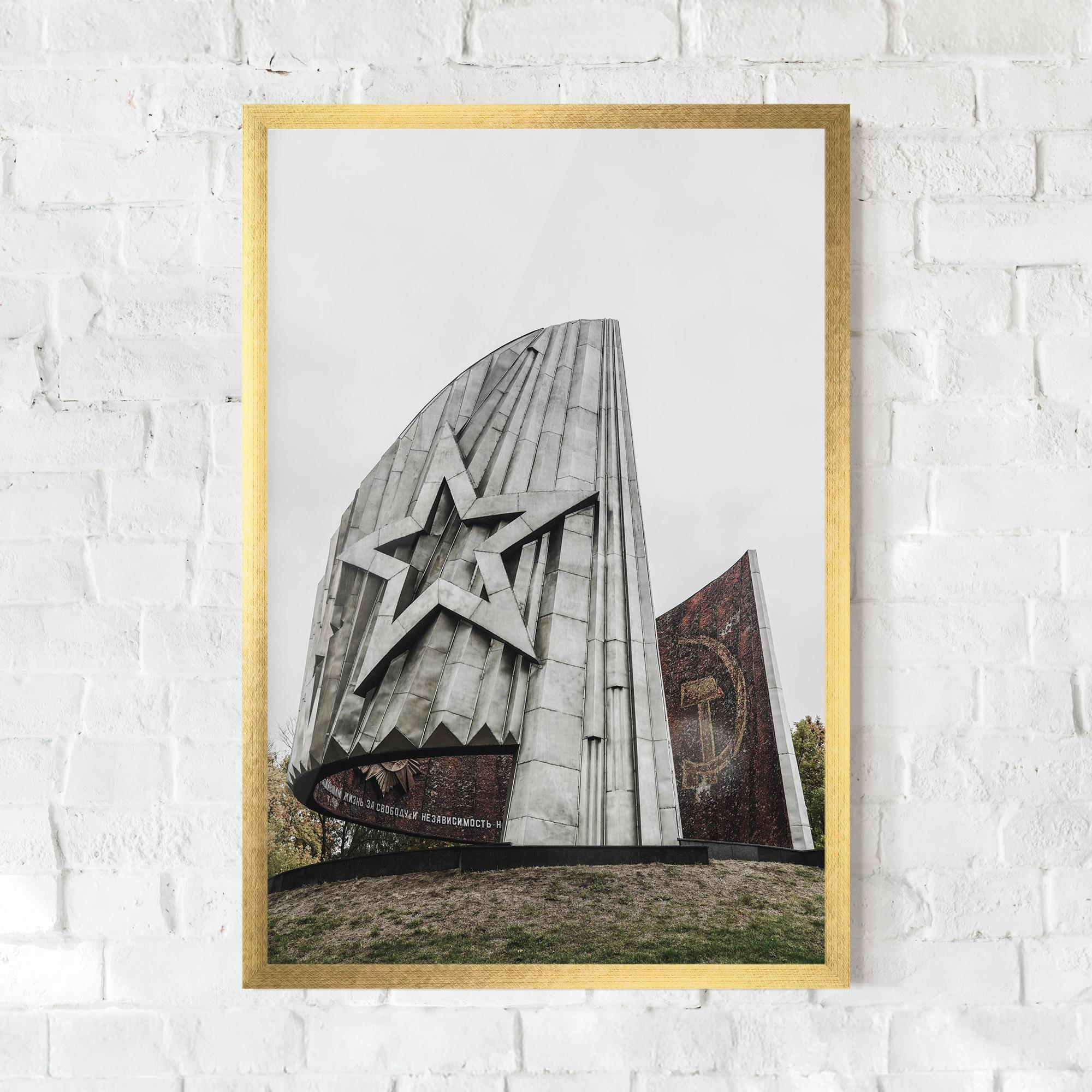 Poster Înrămat Monument Of Glory mockup 0