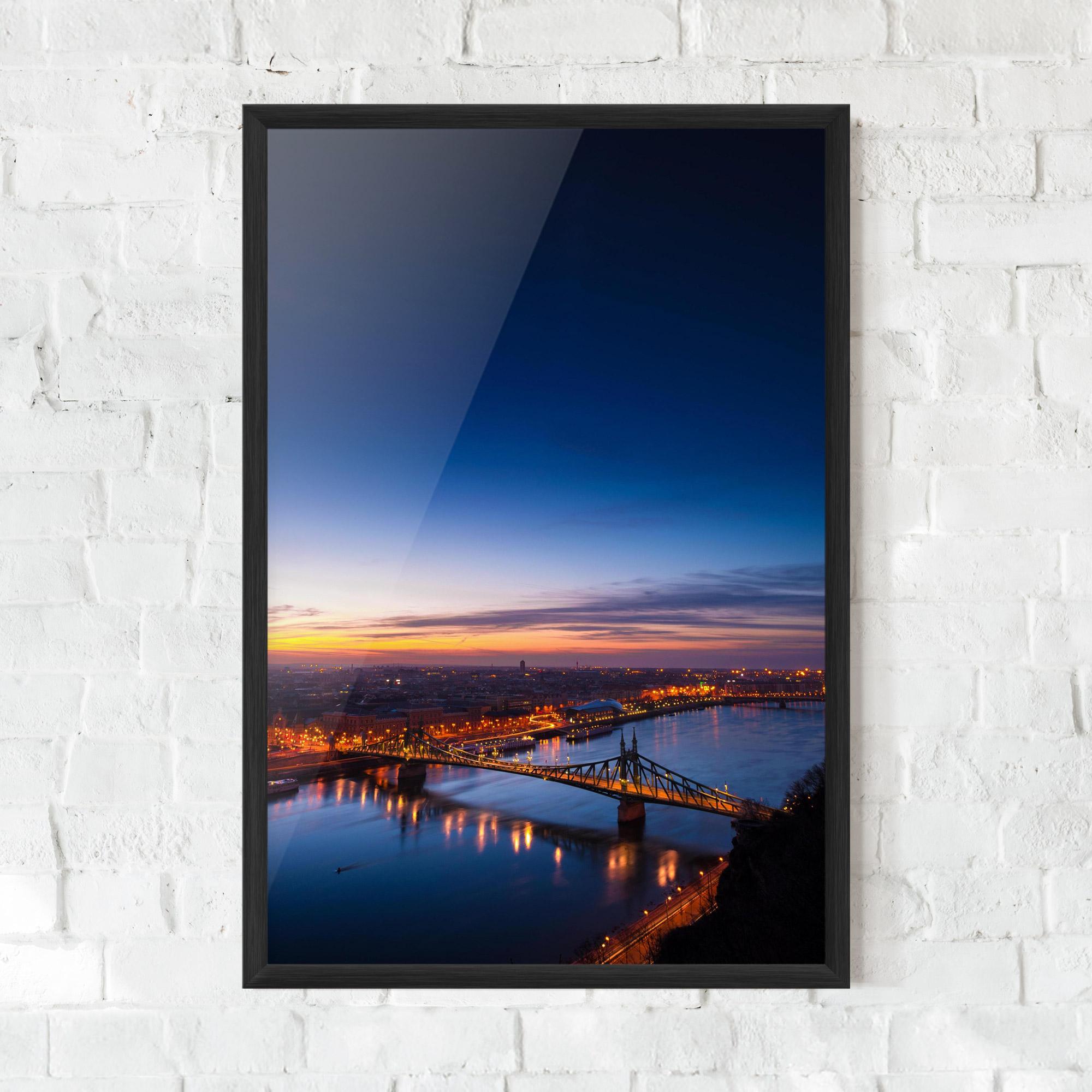 Poster Înrămat Budapest Sunset mockup 0