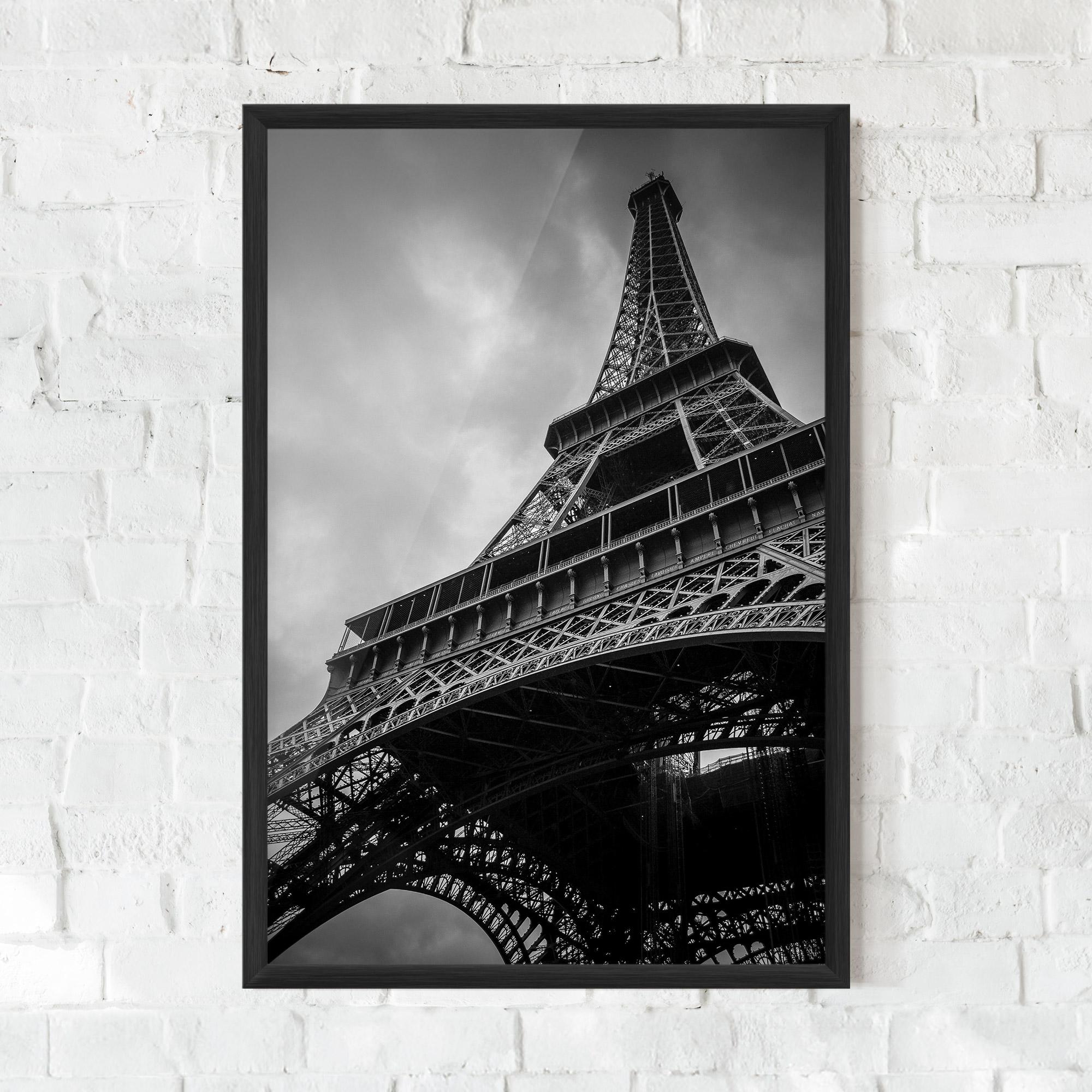 Poster Înrămat Eiffel Grey Tower mockup 0