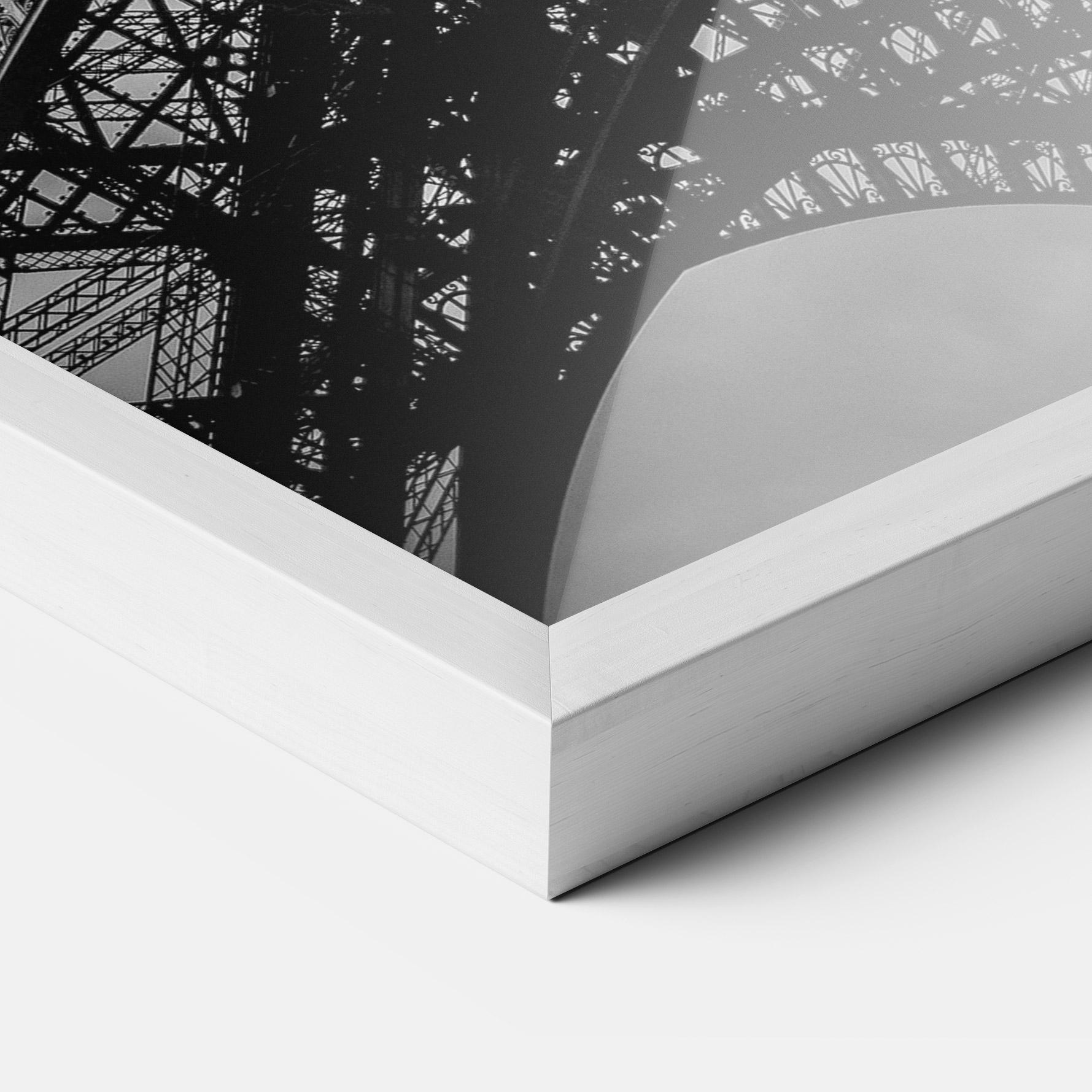 Poster Înrămat Eiffel Grey Tower mockup 3