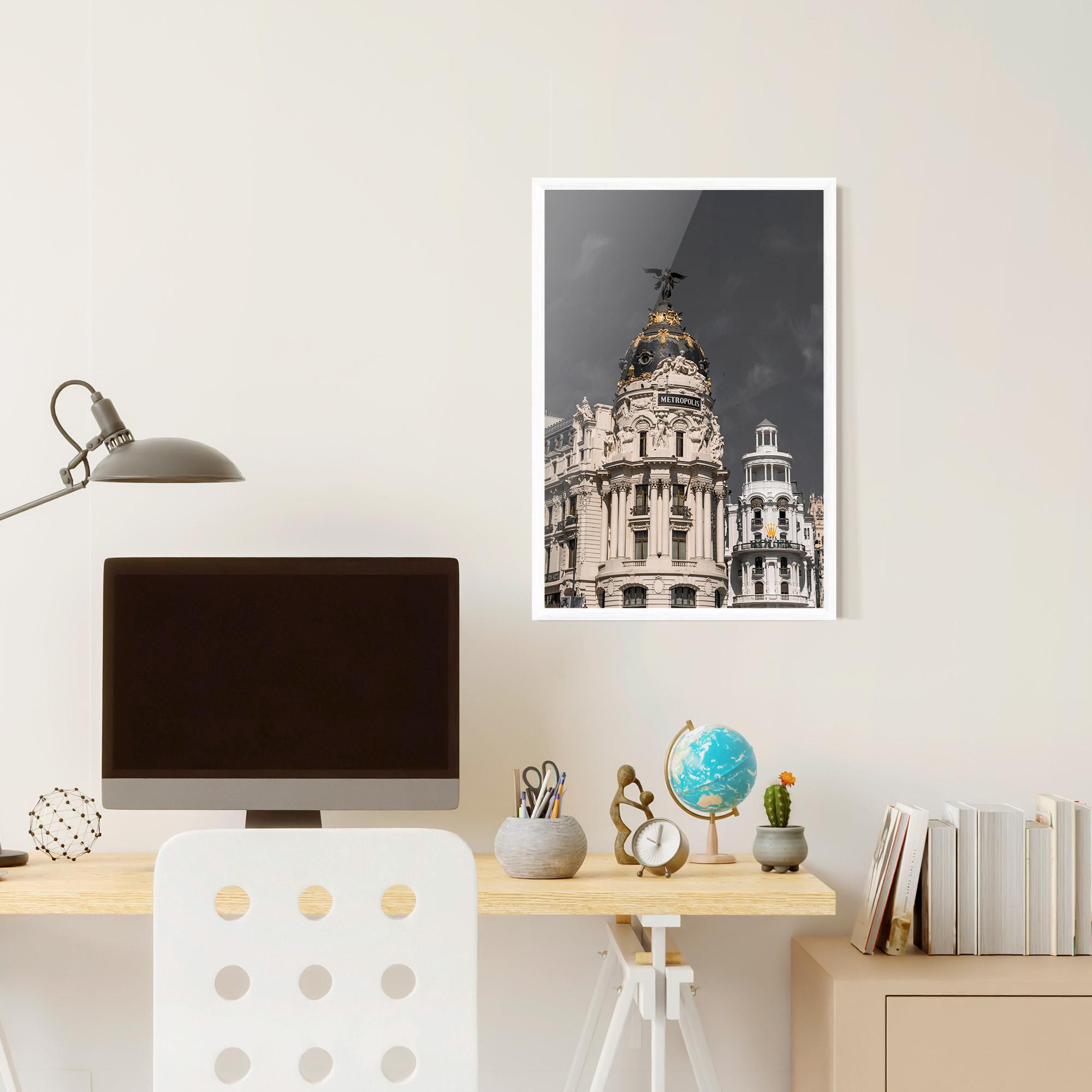 Poster Înrămat Metropolis Building mockup 6