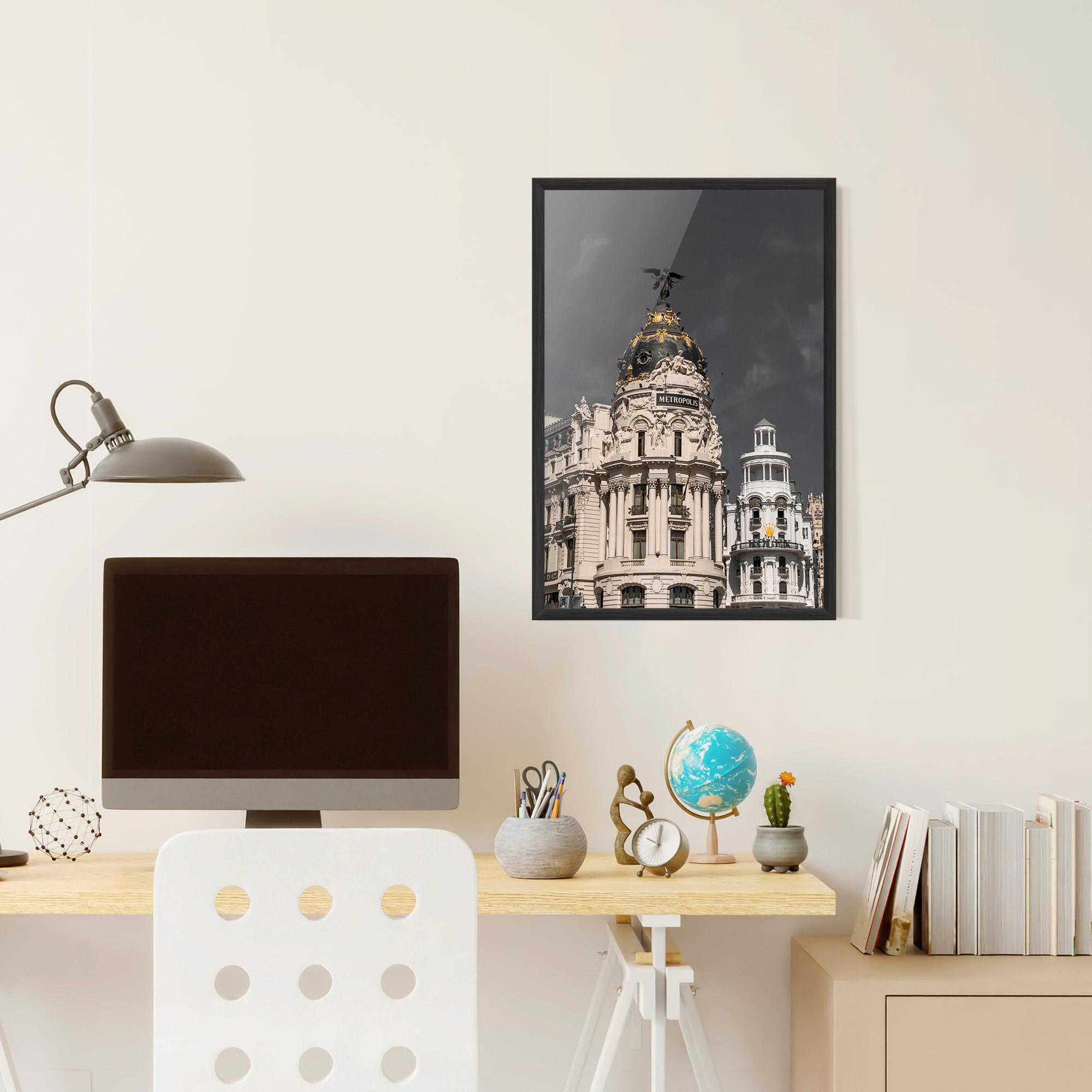 Poster Înrămat Metropolis Building mockup 6
