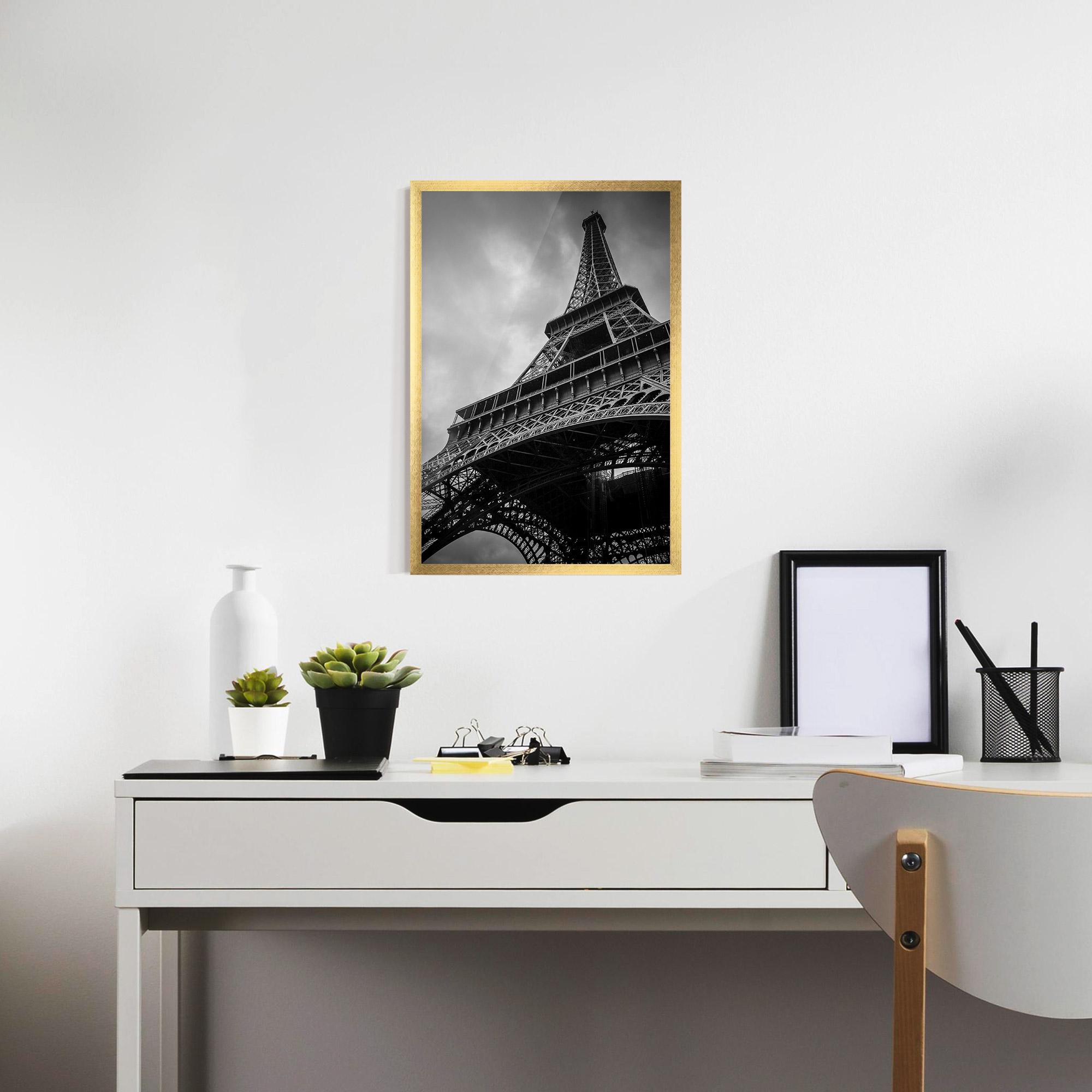 Poster Înrămat Eiffel Grey Tower mockup 7