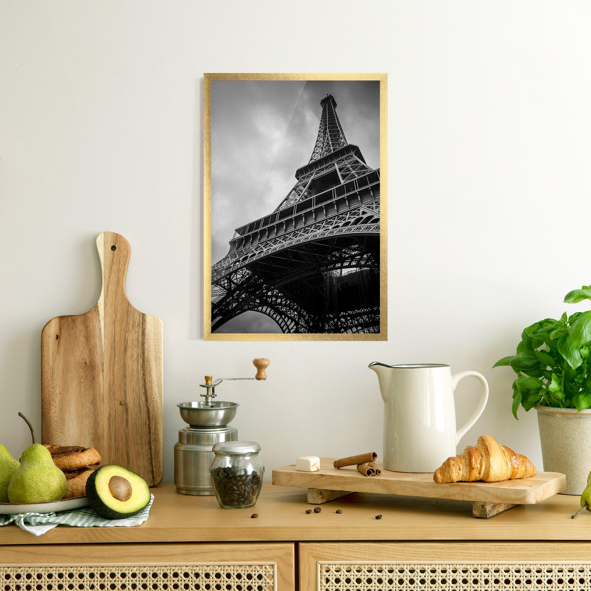 Poster Înrămat Eiffel Grey Tower mockup 8