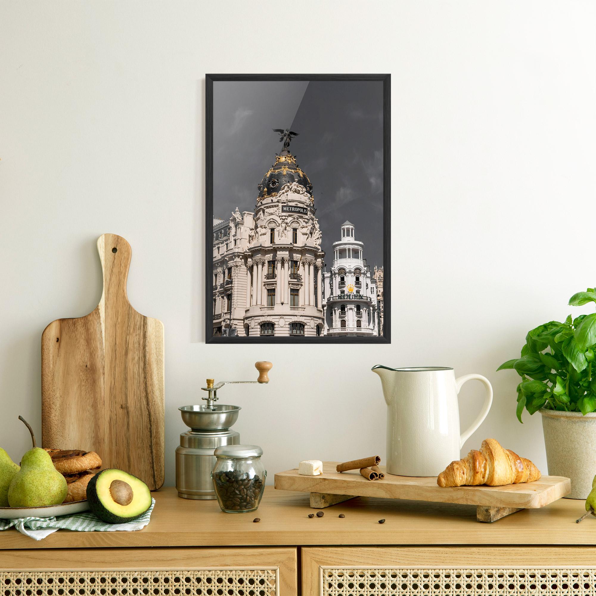 Poster Înrămat Metropolis Building mockup 8
