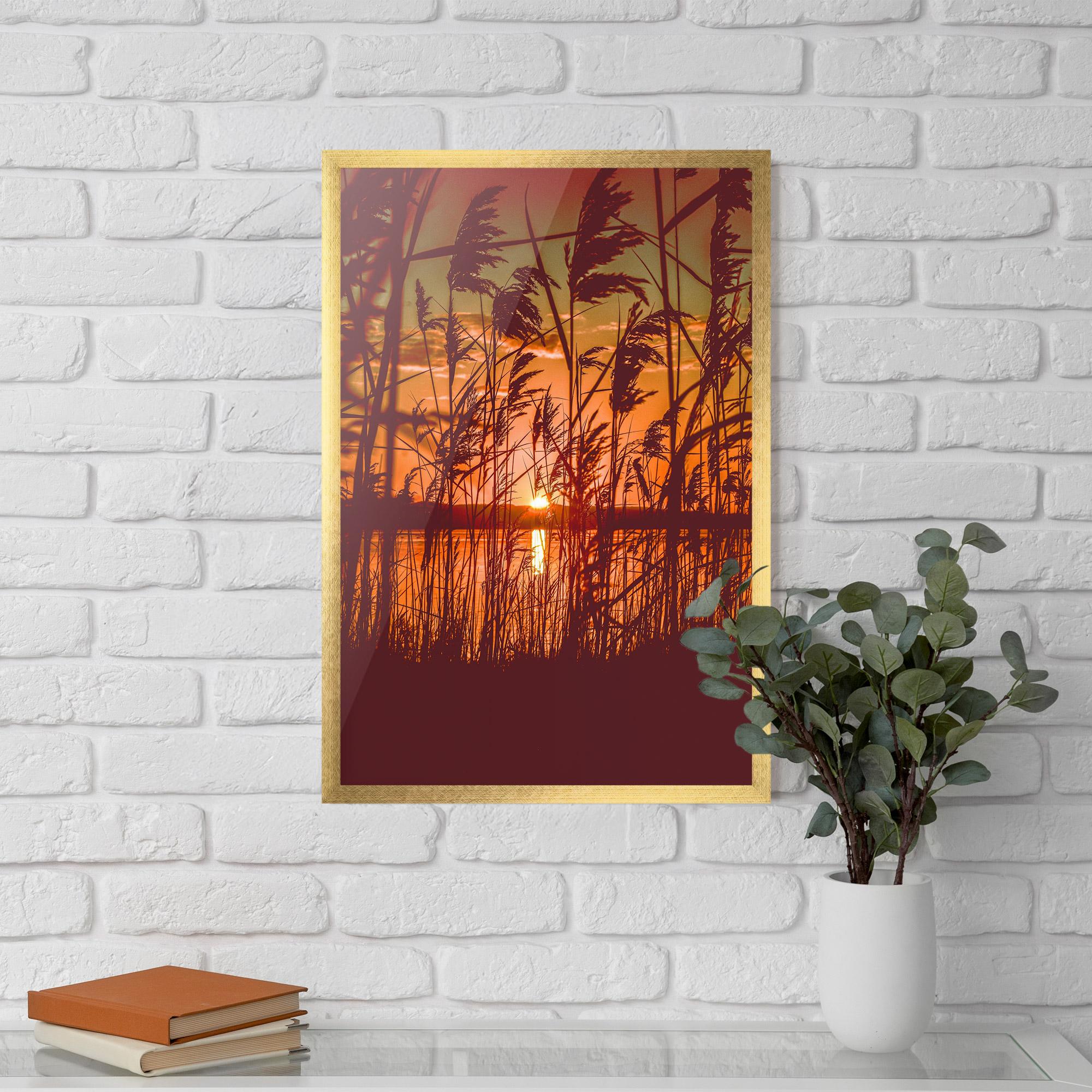Poster Înrămat Red Sunset Lake mockup 5