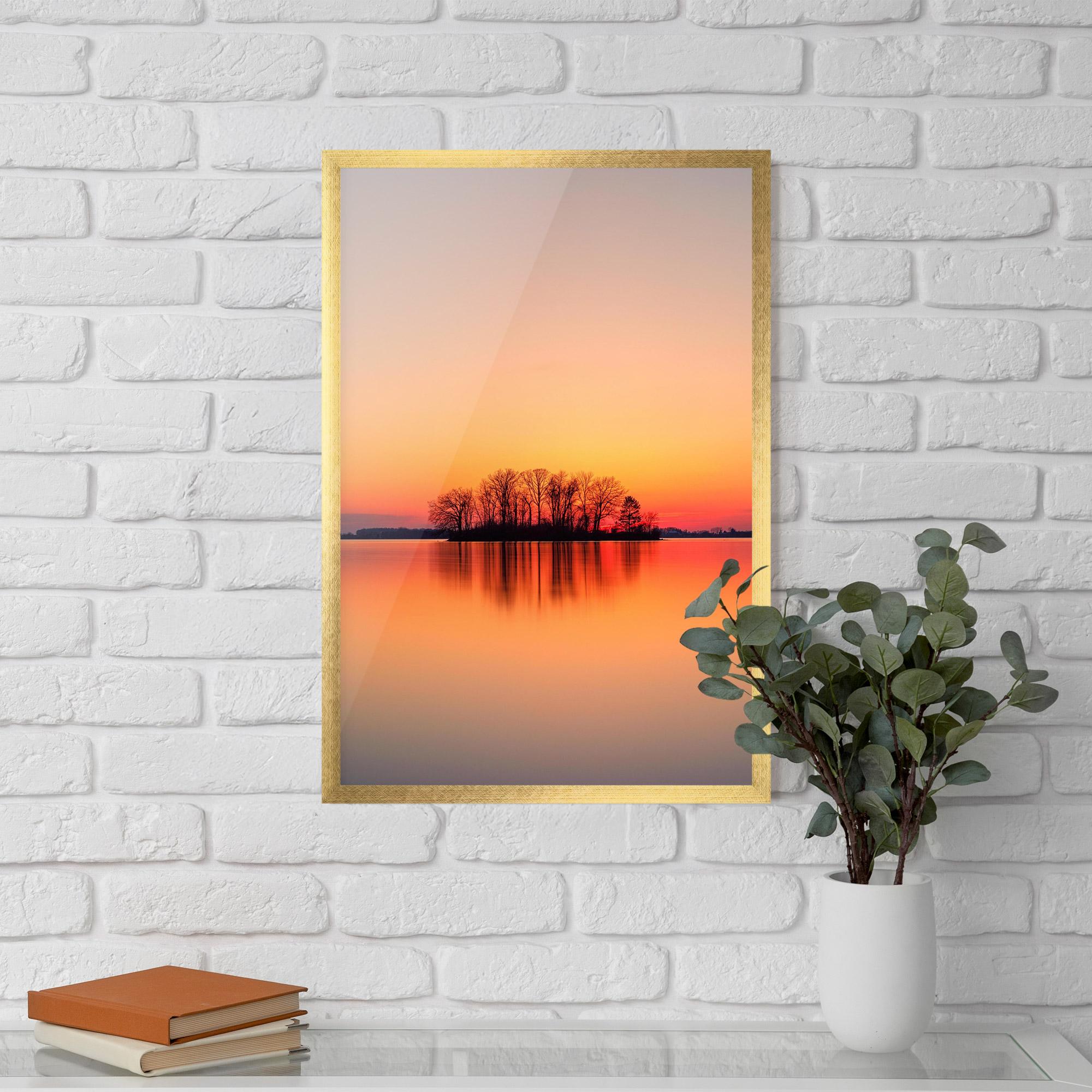Poster Înrămat Tree Sunset Lake mockup 5