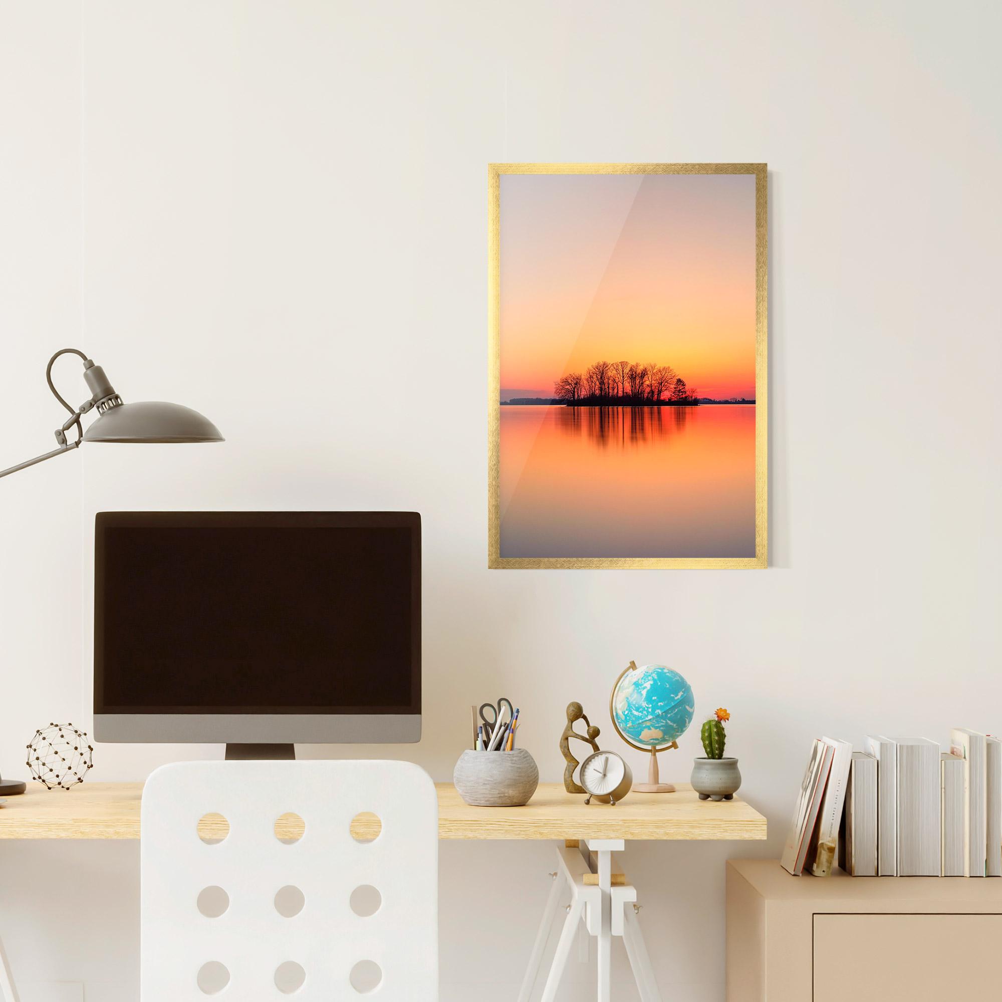 Poster Înrămat Tree Sunset Lake mockup 6