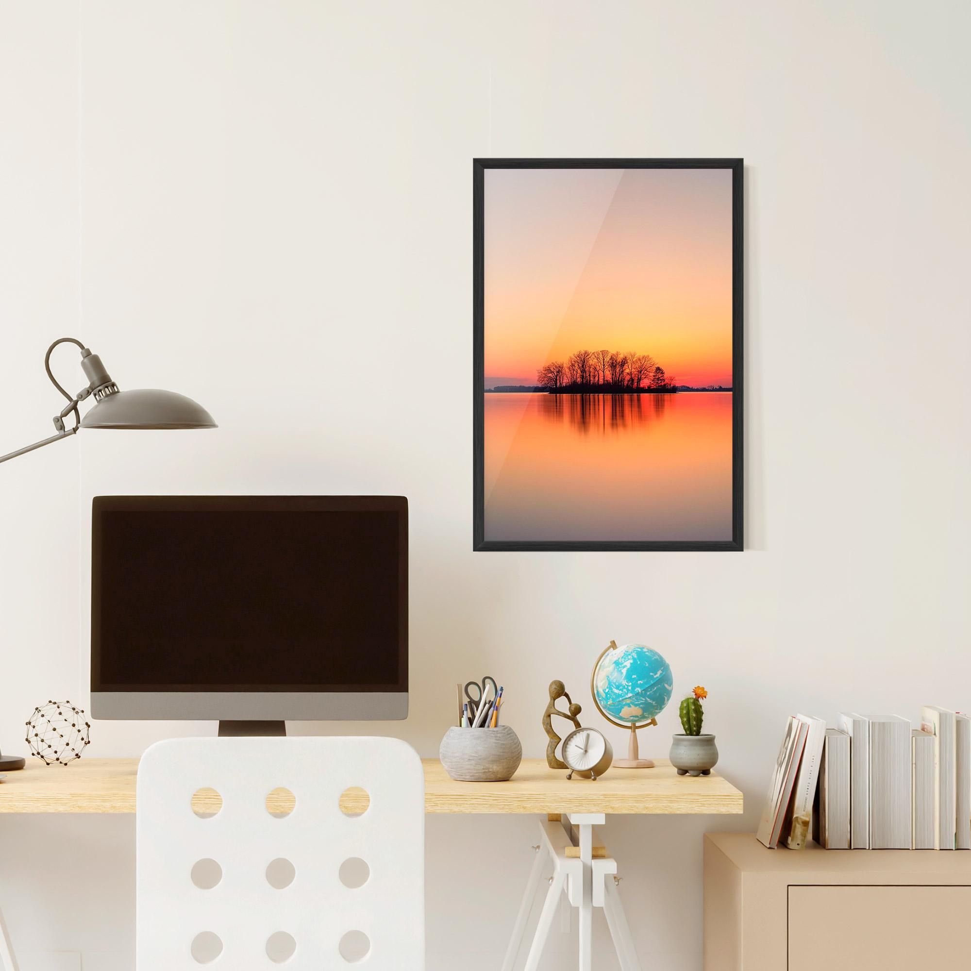 Poster Înrămat Tree Sunset Lake mockup 6