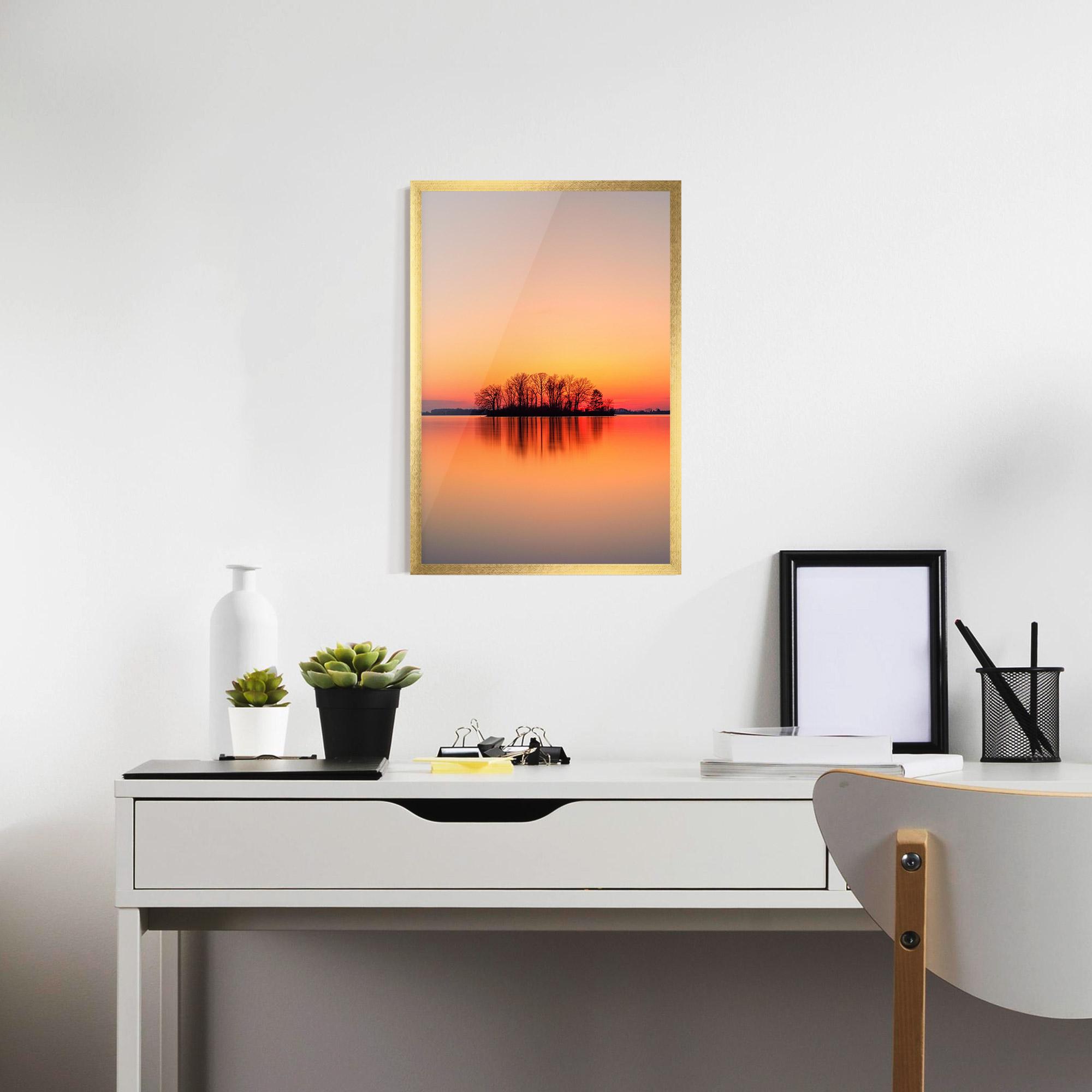 Poster Înrămat Tree Sunset Lake mockup 7