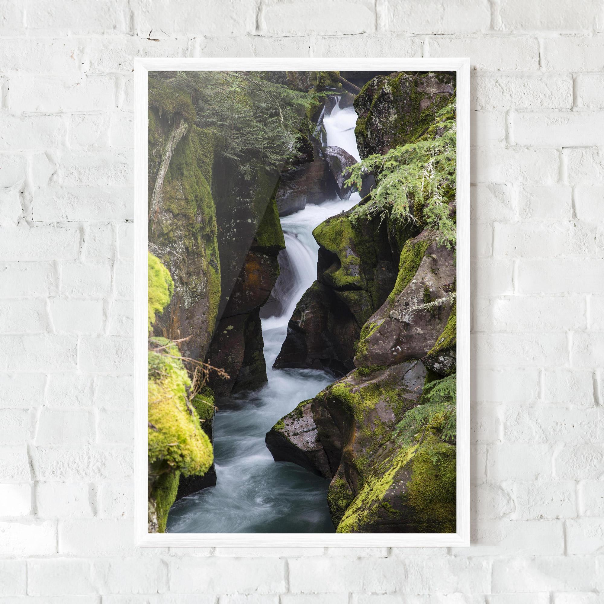 Poster Înrămat Water Falling Forest mockup 0