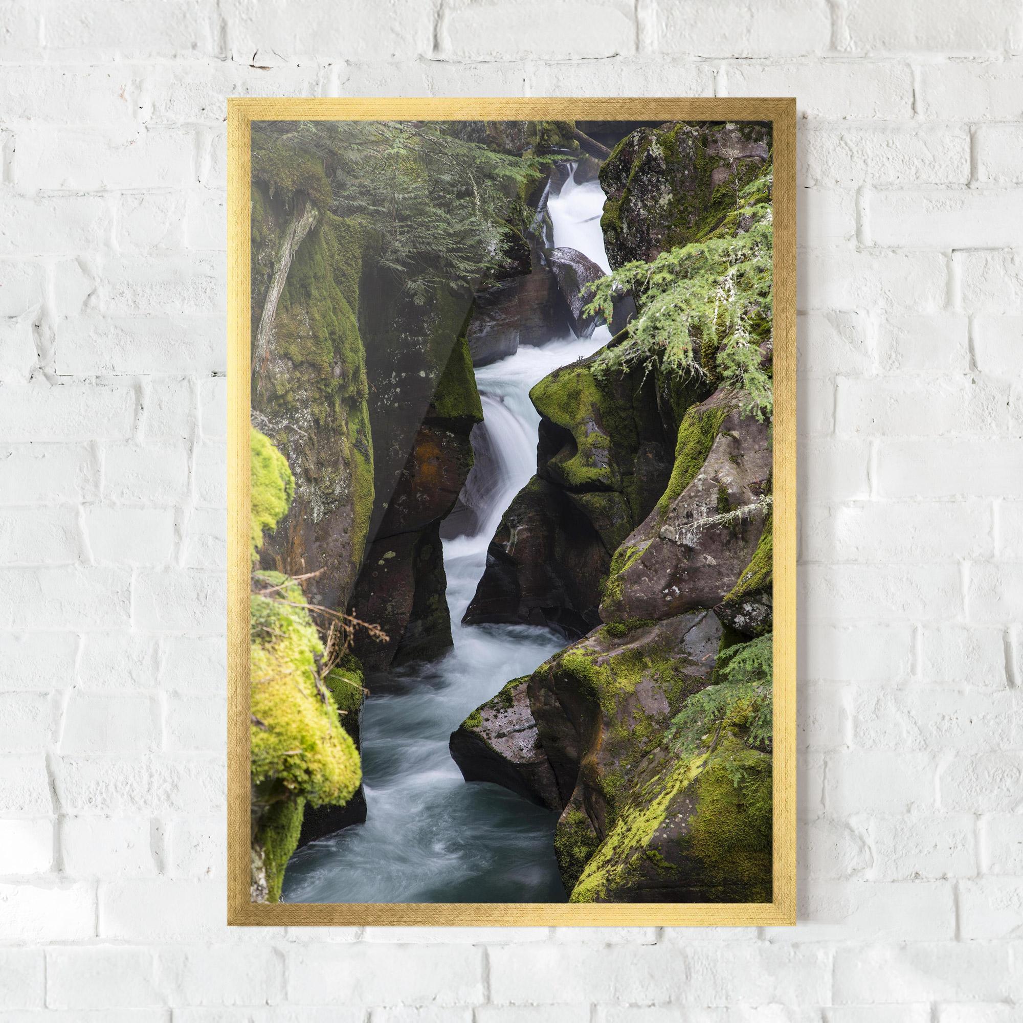 Poster Înrămat Water Falling Forest mockup 0