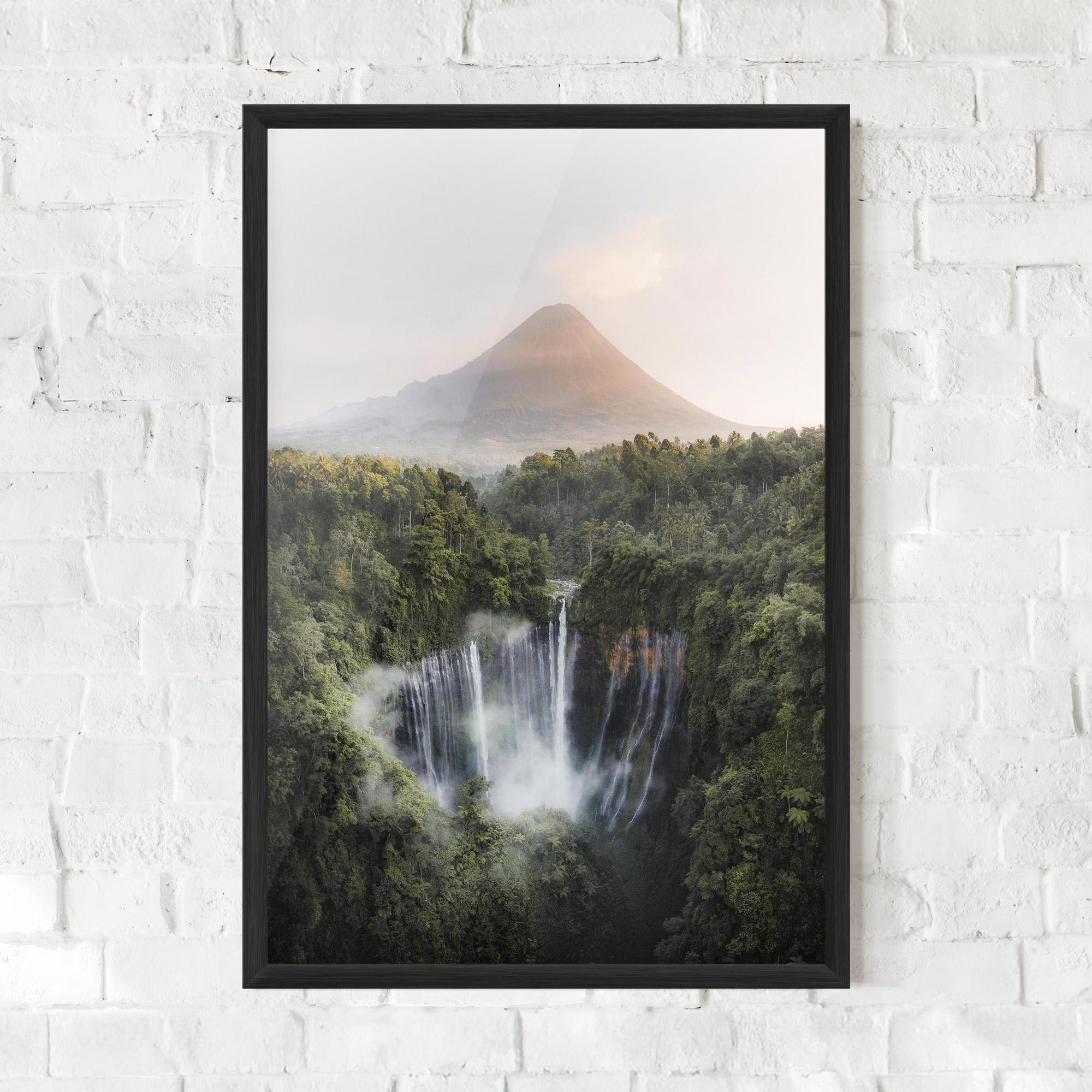 Poster Înrămat Vulcano Waterfall mockup 0