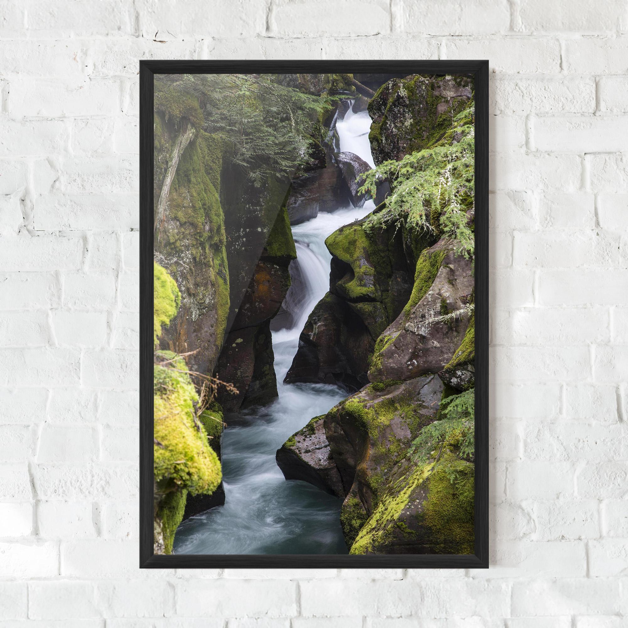Poster Înrămat Water Falling Forest mockup 0