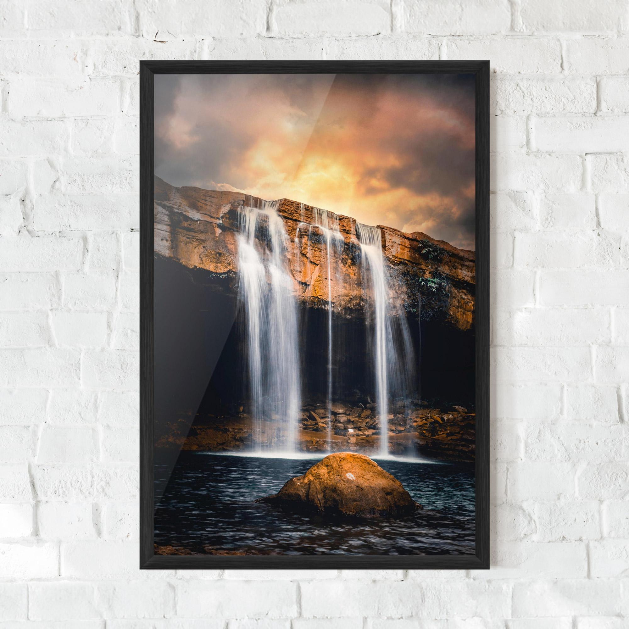 Poster Înrămat Waterfall Place To Hide mockup 0