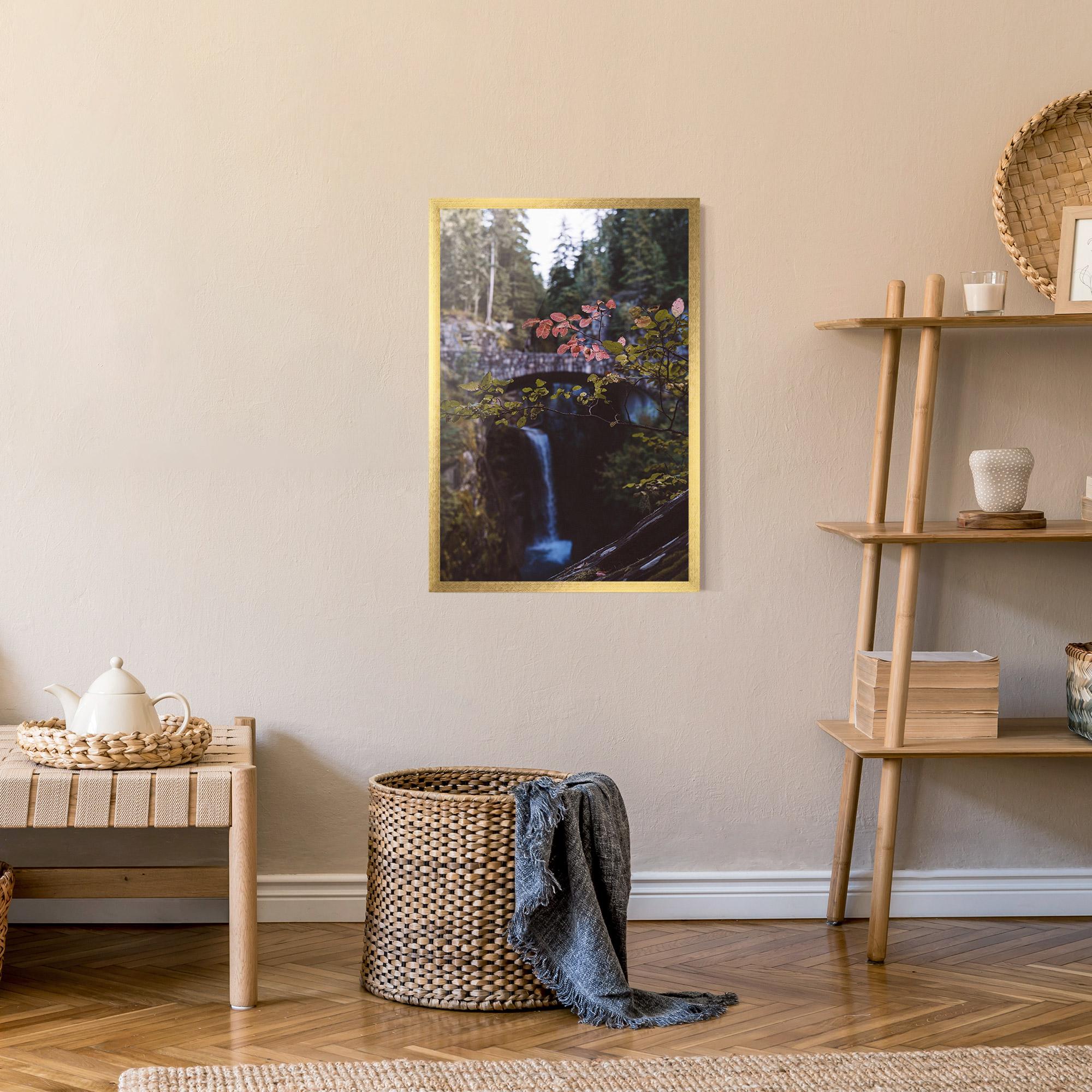 Poster Înrămat Waterfall Bringe Red Leaves mockup 9