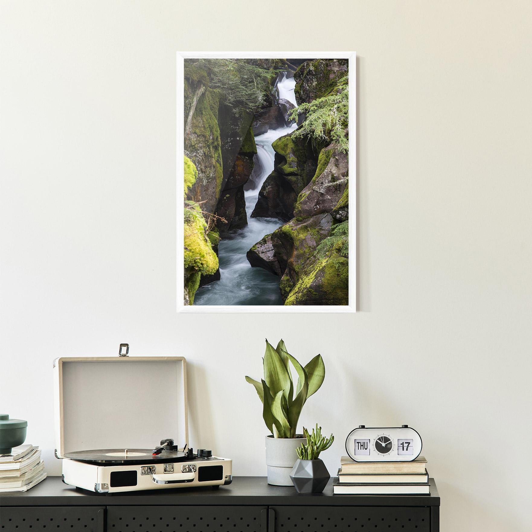 Poster Înrămat Water Falling Forest mockup 2