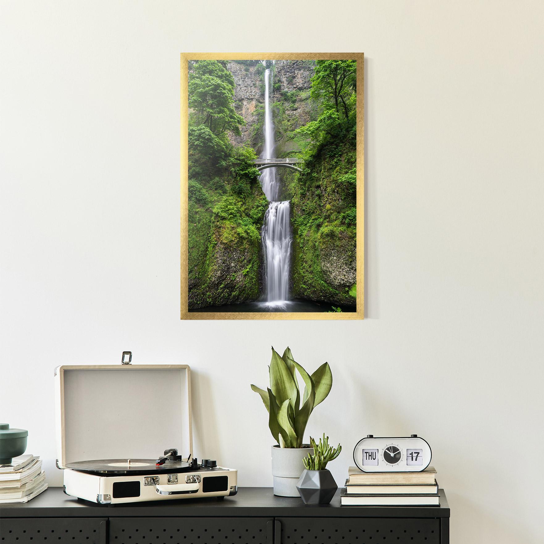 Poster Înrămat Green Leaves Bridge View mockup 2