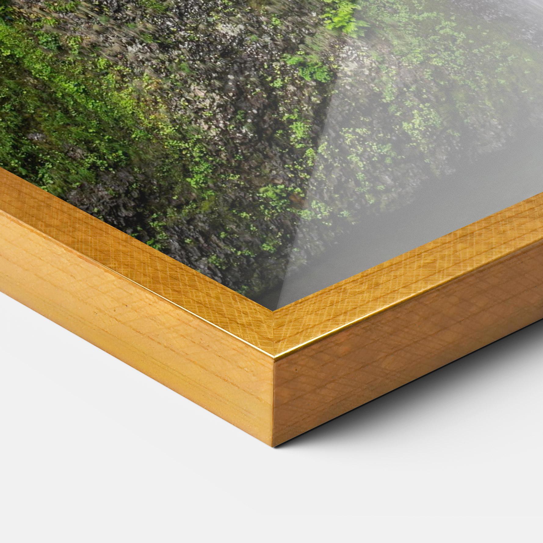 Poster Înrămat Green Leaves Bridge View mockup 3