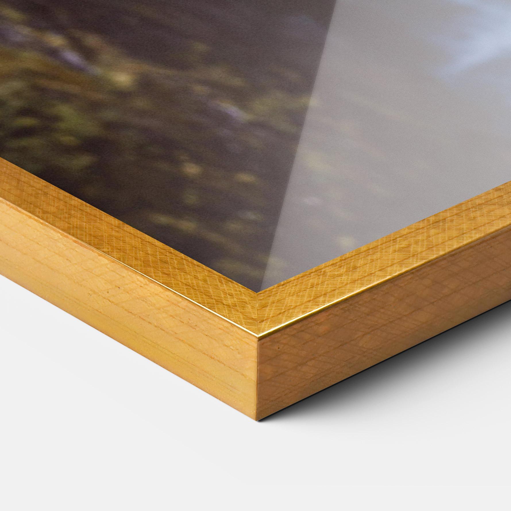 Poster Înrămat Waterfall Bringe Red Leaves mockup 3