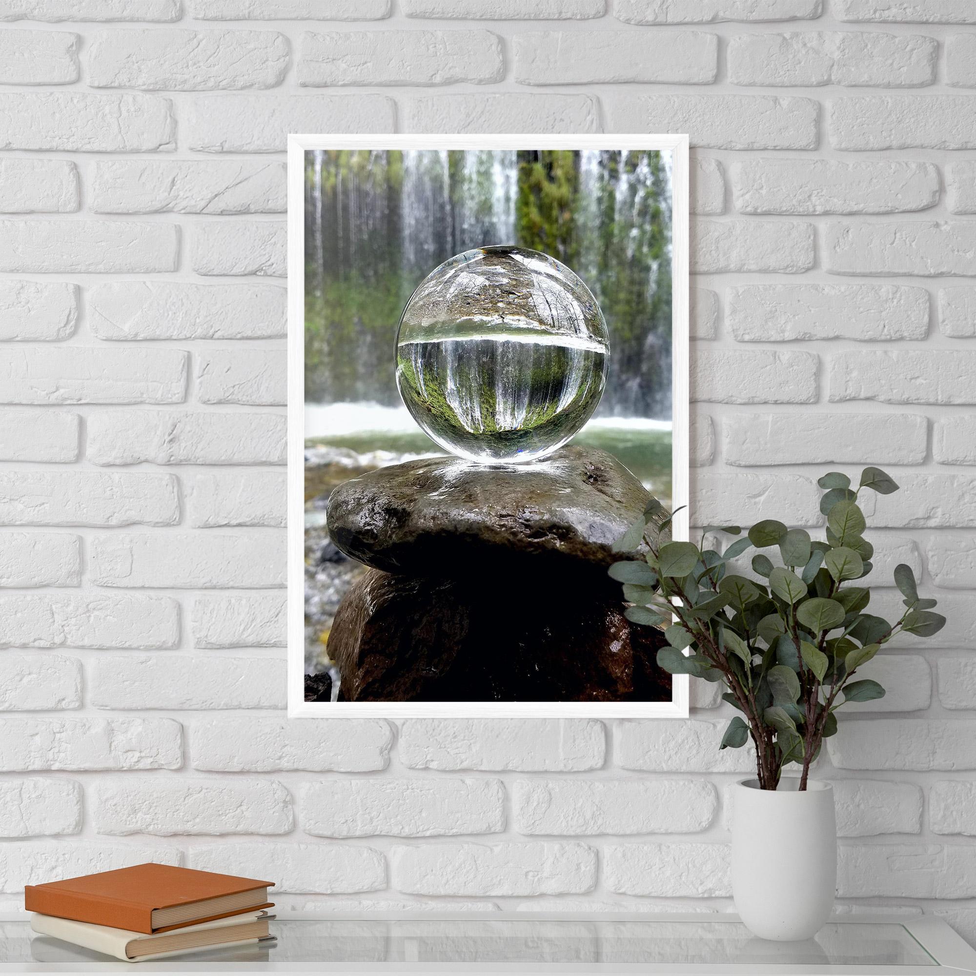 Poster Înrămat Waterfall Sphere mockup 5