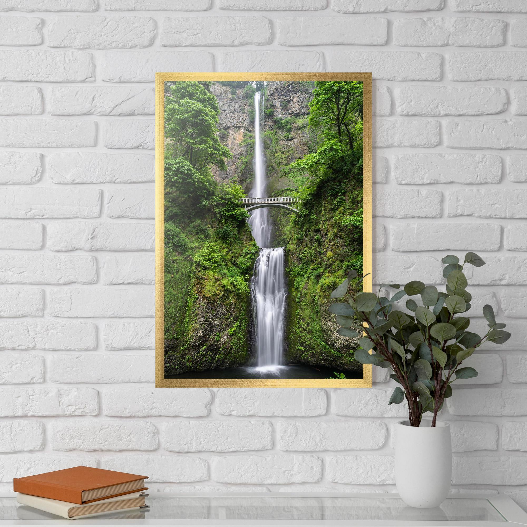 Poster Înrămat Green Leaves Bridge View mockup 5