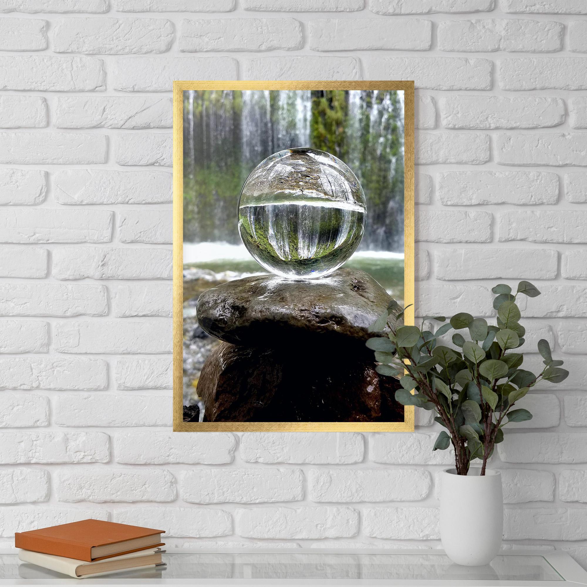 Poster Înrămat Waterfall Sphere mockup 5