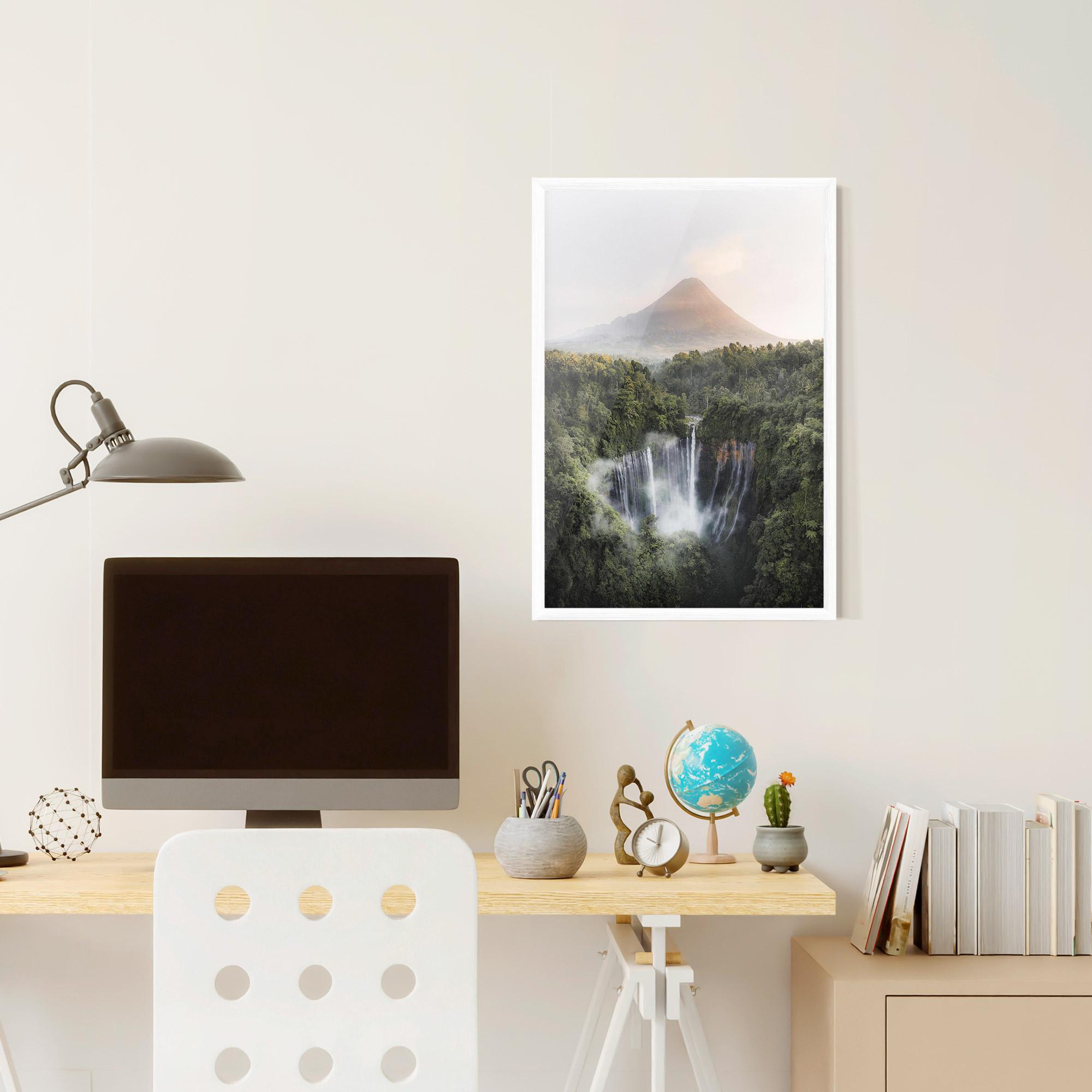 Poster Înrămat Vulcano Waterfall mockup 6