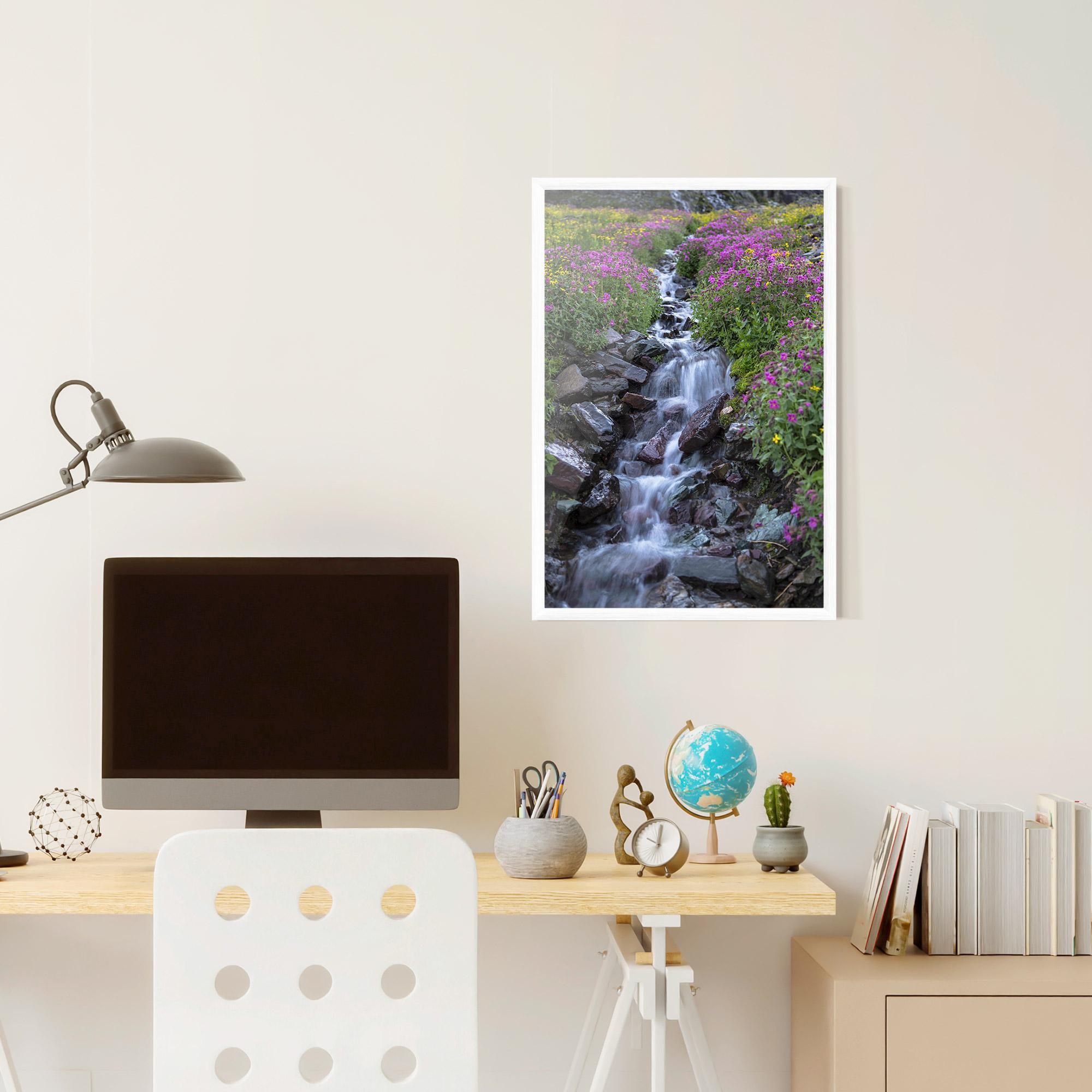 Poster Înrămat Water Falling Field mockup 6