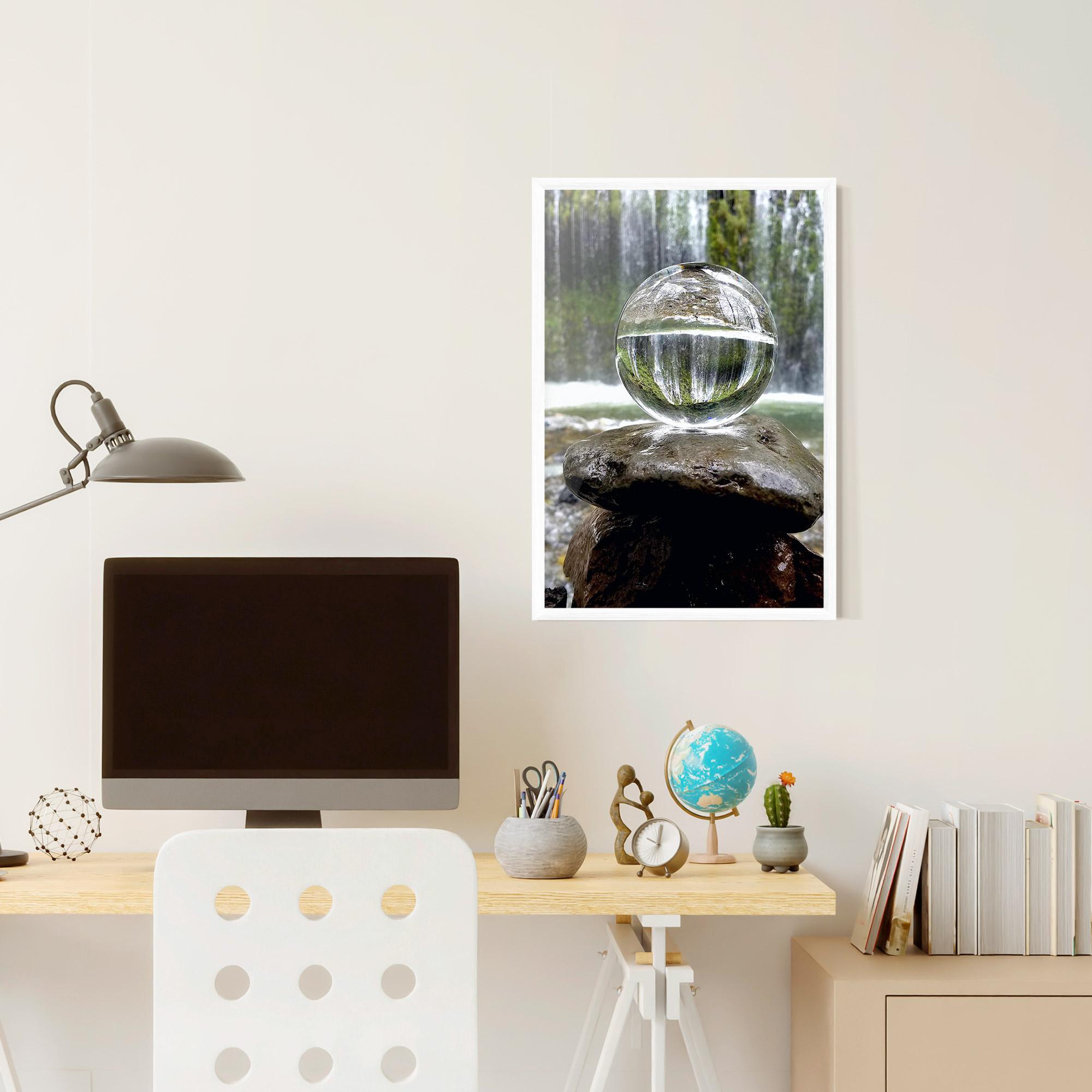 Poster Înrămat Waterfall Sphere mockup 6