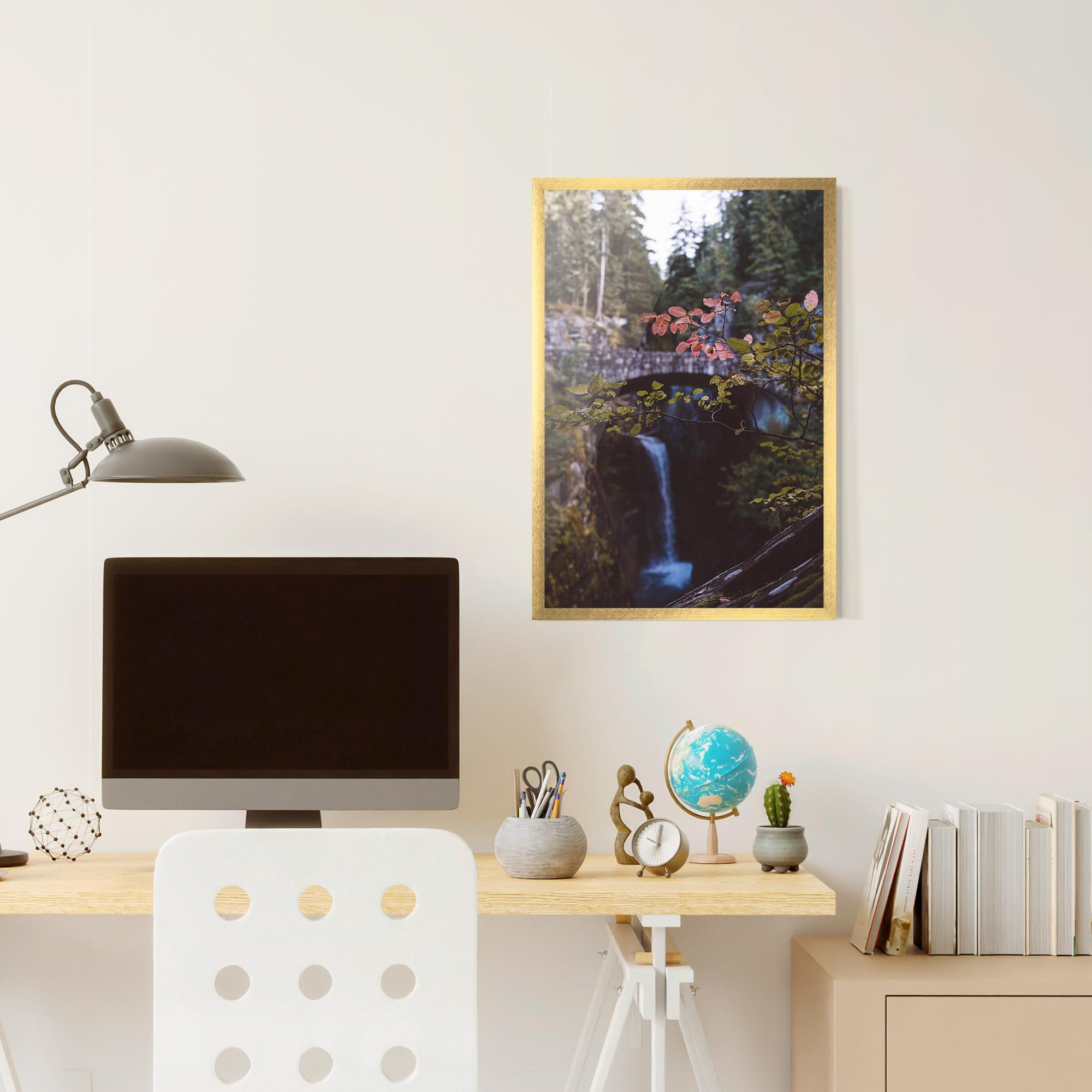 Poster Înrămat Waterfall Bringe Red Leaves mockup 6