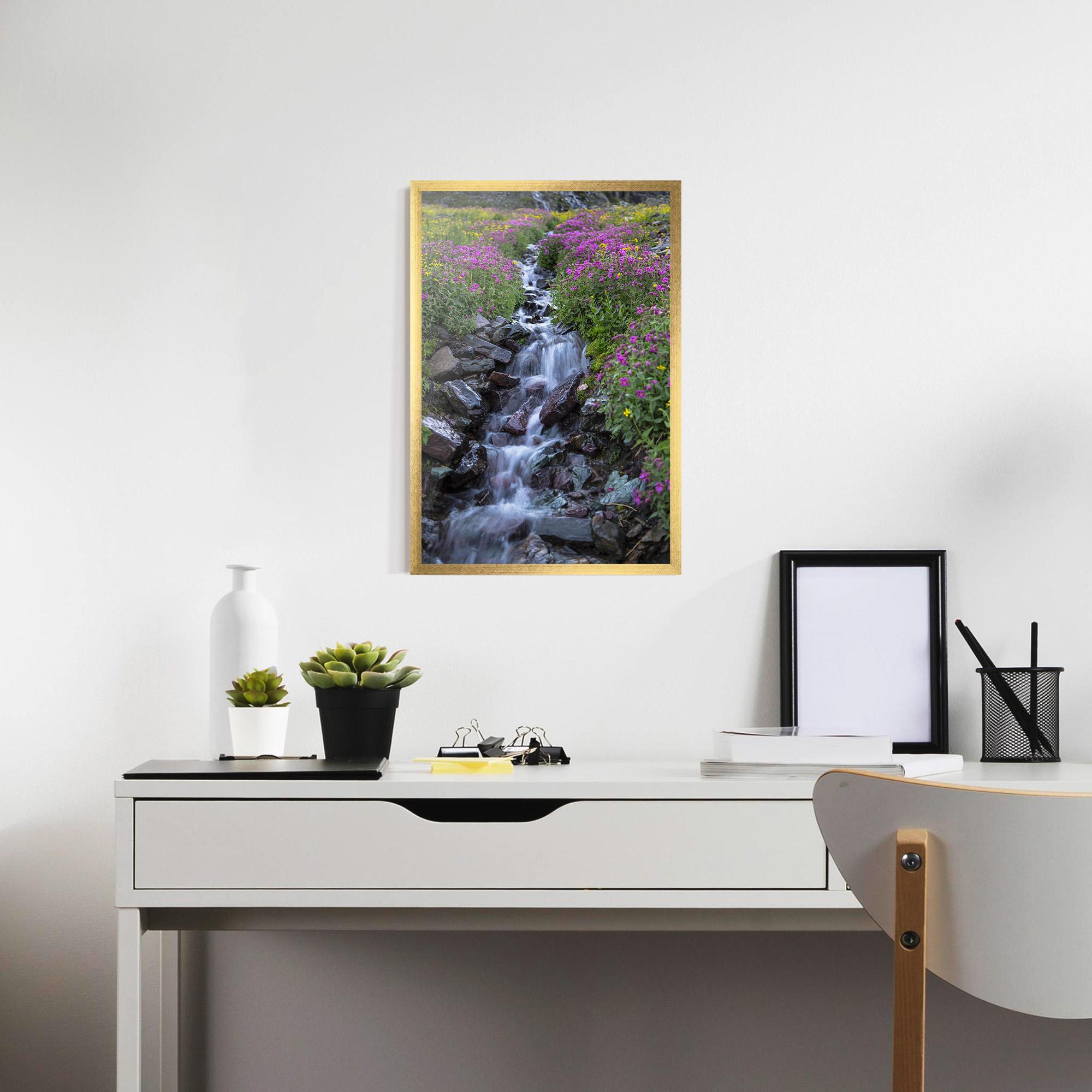 Poster Înrămat Water Falling Field mockup 7