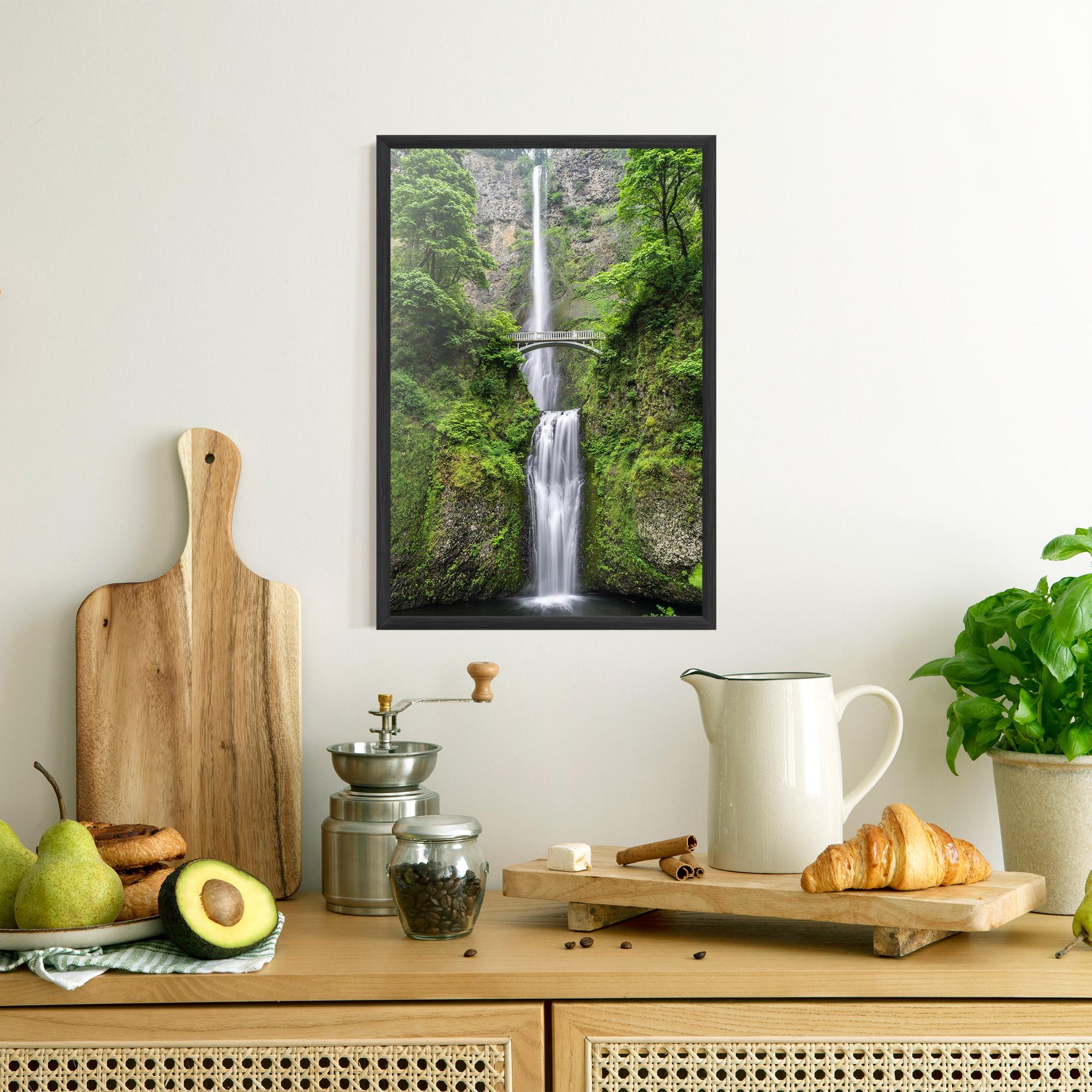 Poster Înrămat Green Leaves Bridge View mockup 8