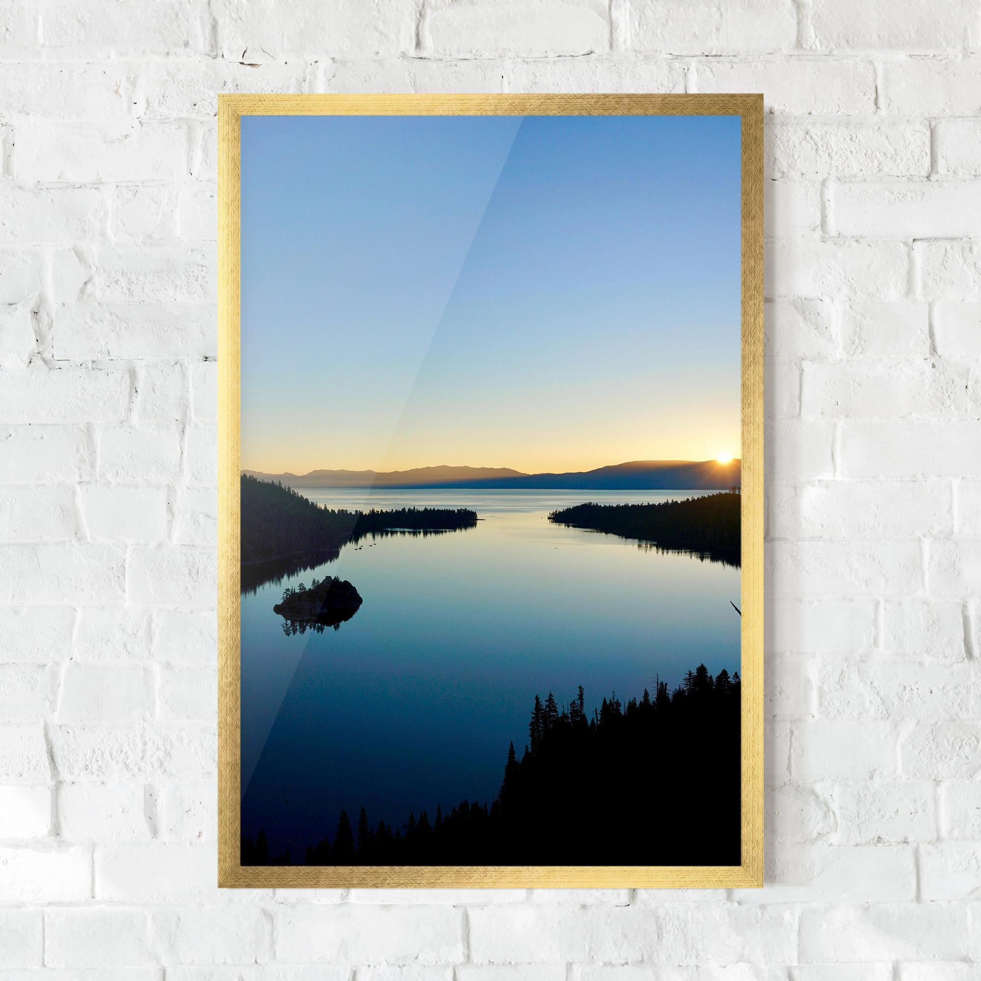 Poster Înrămat Blue Sky Lake mockup 0