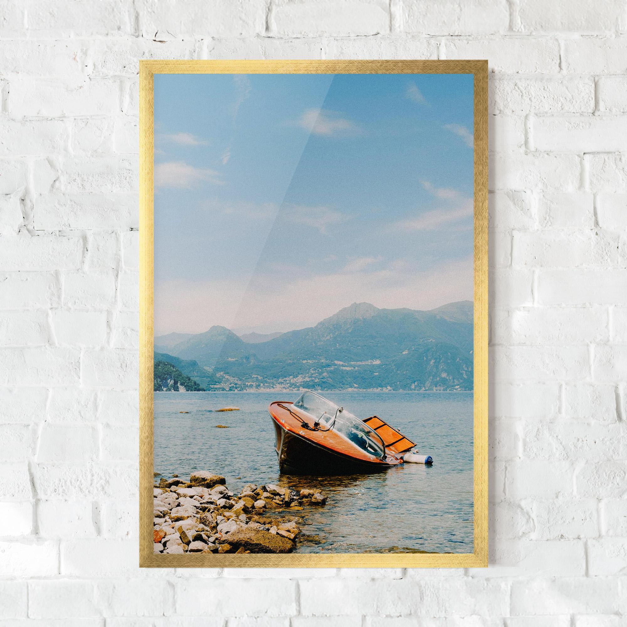 Poster Înrămat Boat On The Lake mockup 0