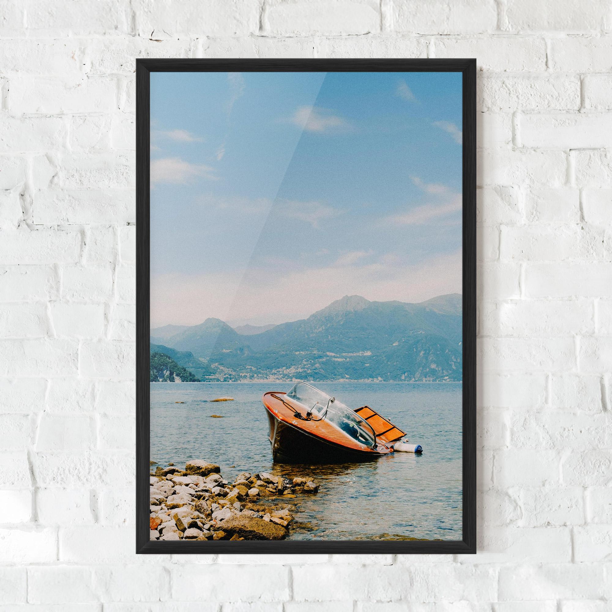 Poster Înrămat Boat On The Lake mockup 0