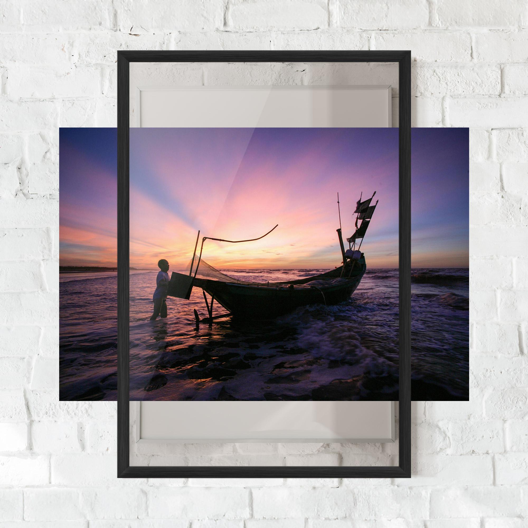 Poster Înrămat Sailor At Dawn mockup 0