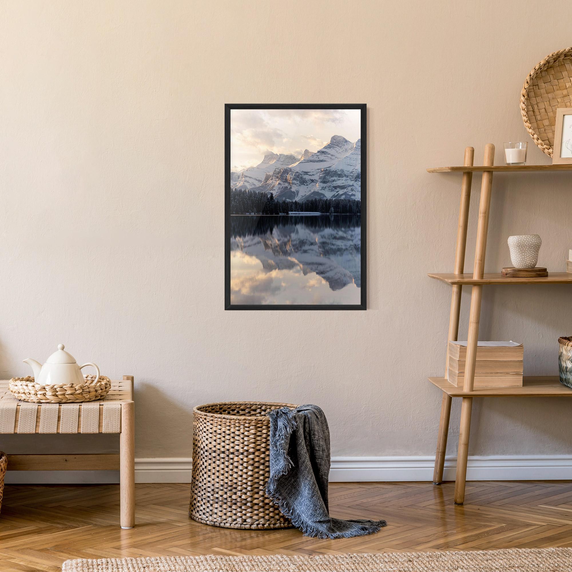 Poster Înrămat Pretty Light Lake mockup 9