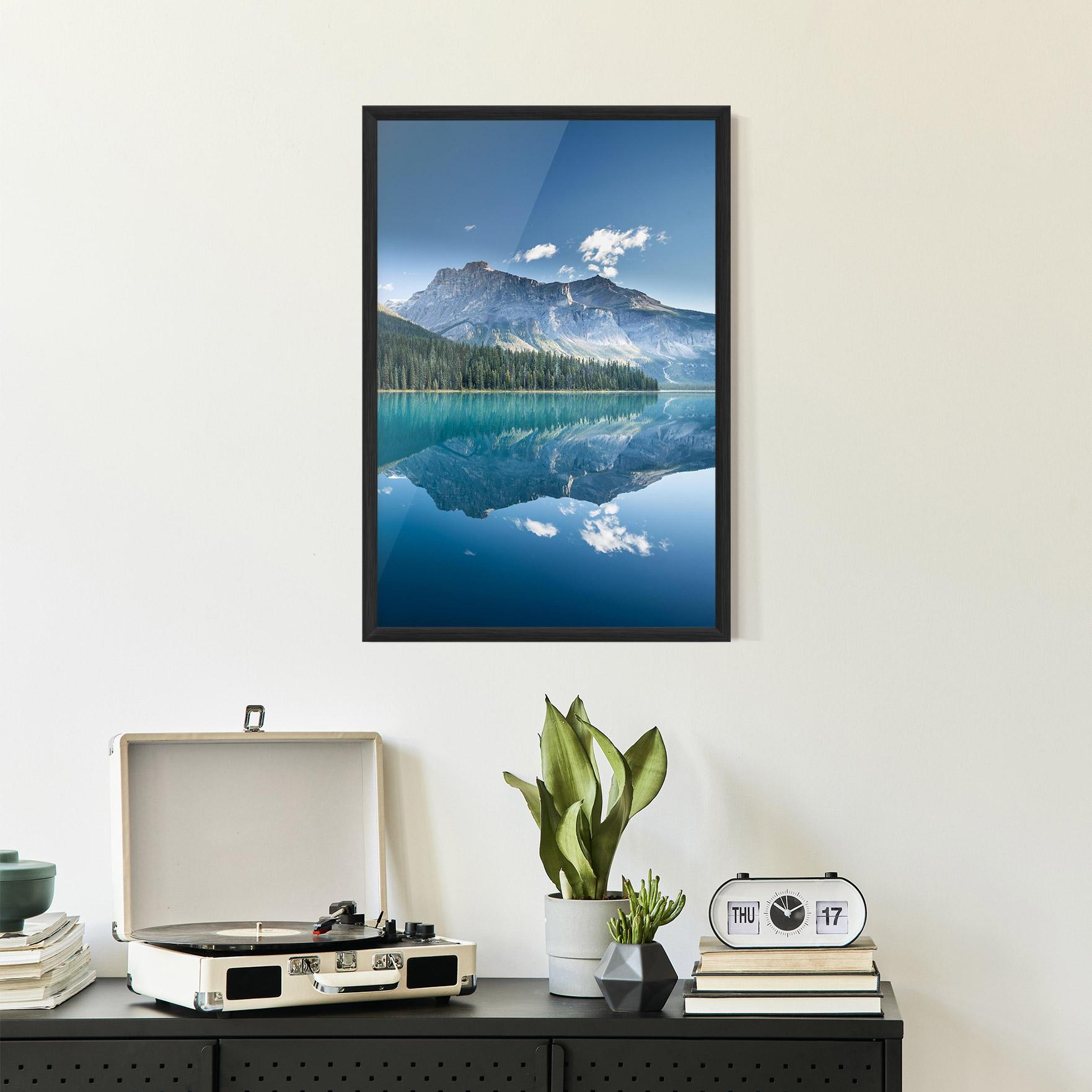 Poster Înrămat Blue Mountain Lake mockup 2