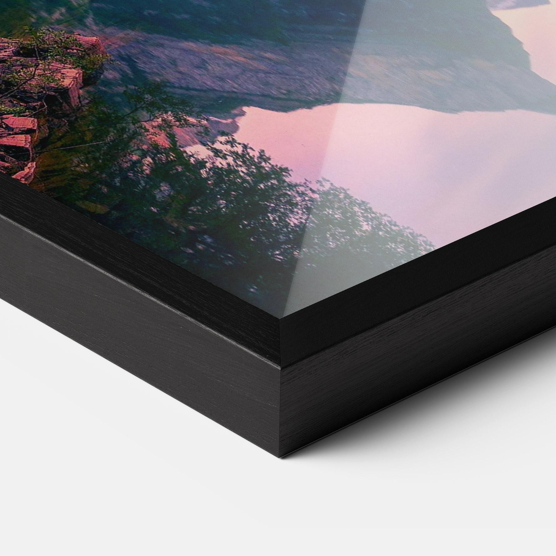 Poster Înrămat Purple Sunset Lake mockup 3