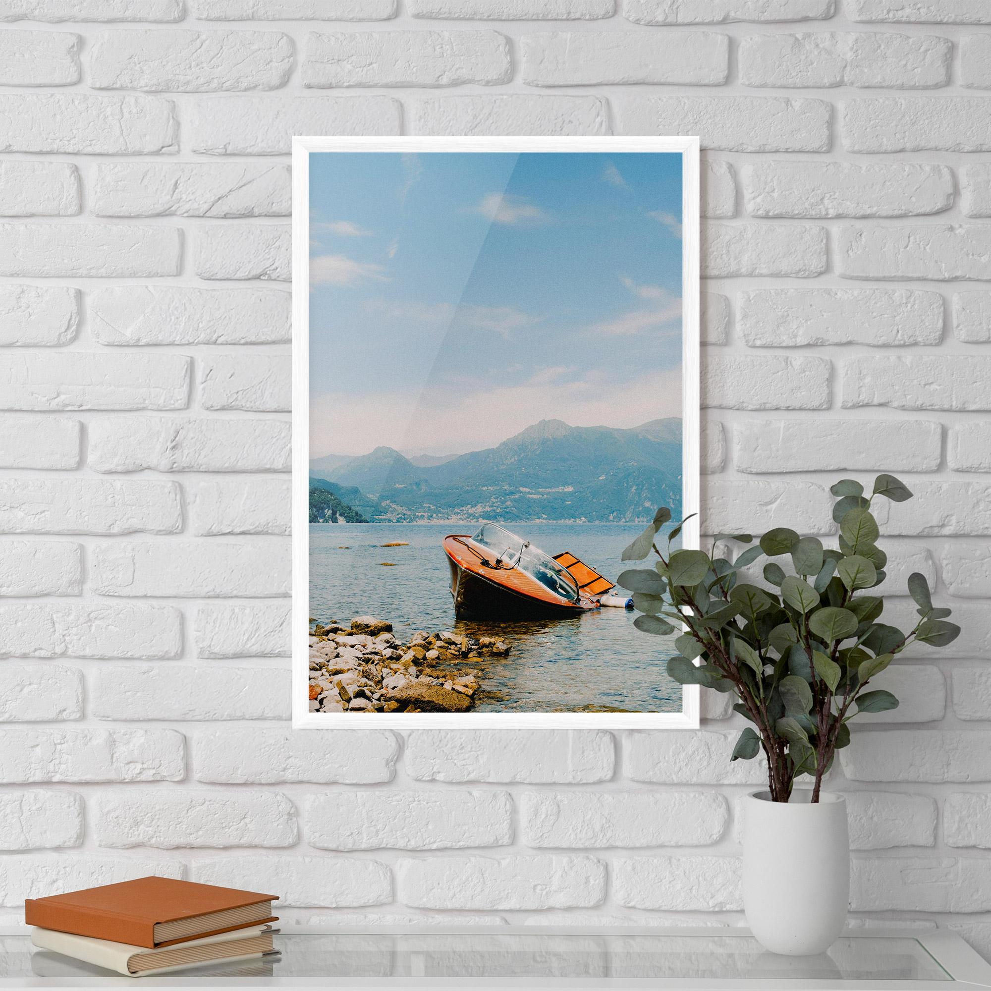 Poster Înrămat Boat On The Lake mockup 5