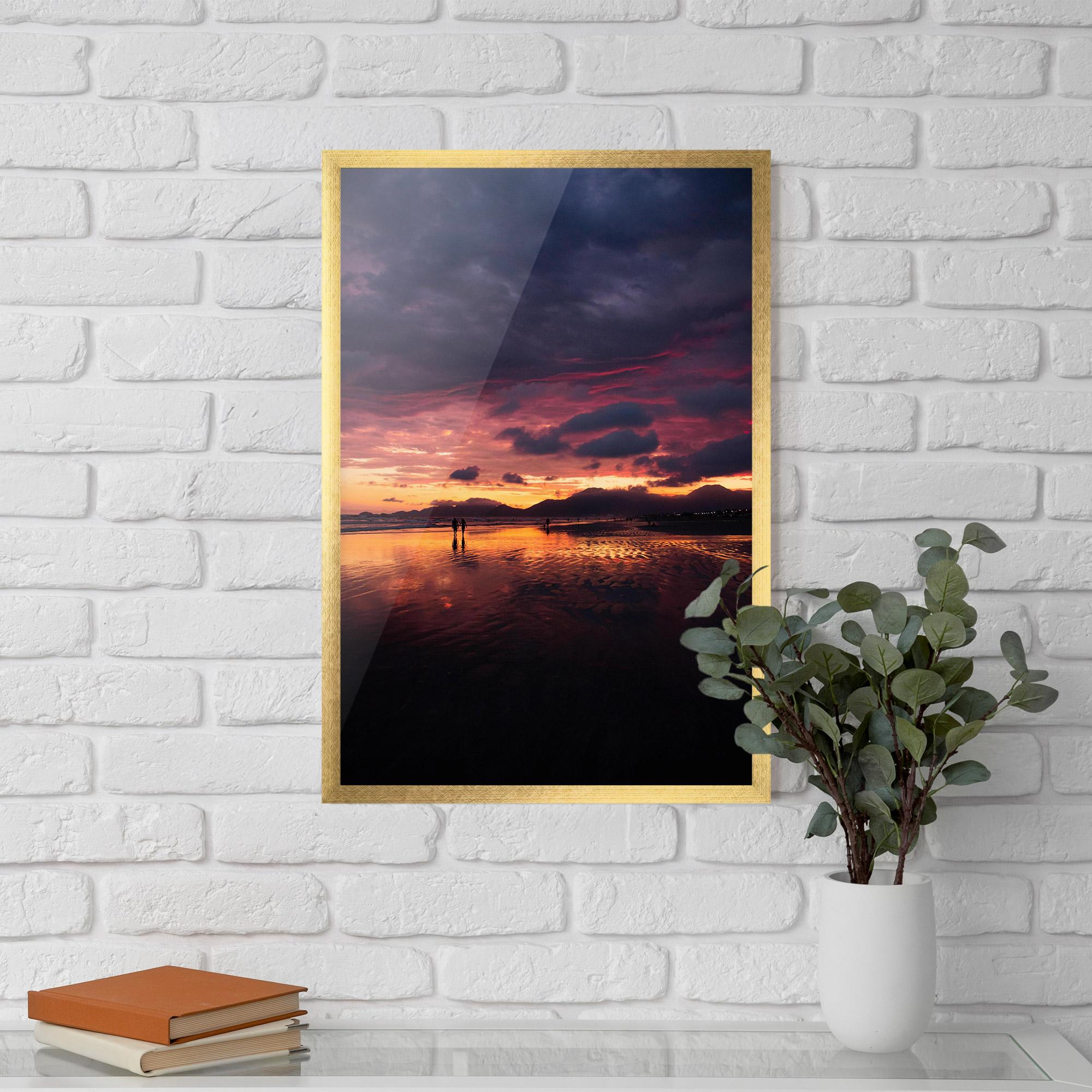 Poster Înrămat Beach At Sunset mockup 5