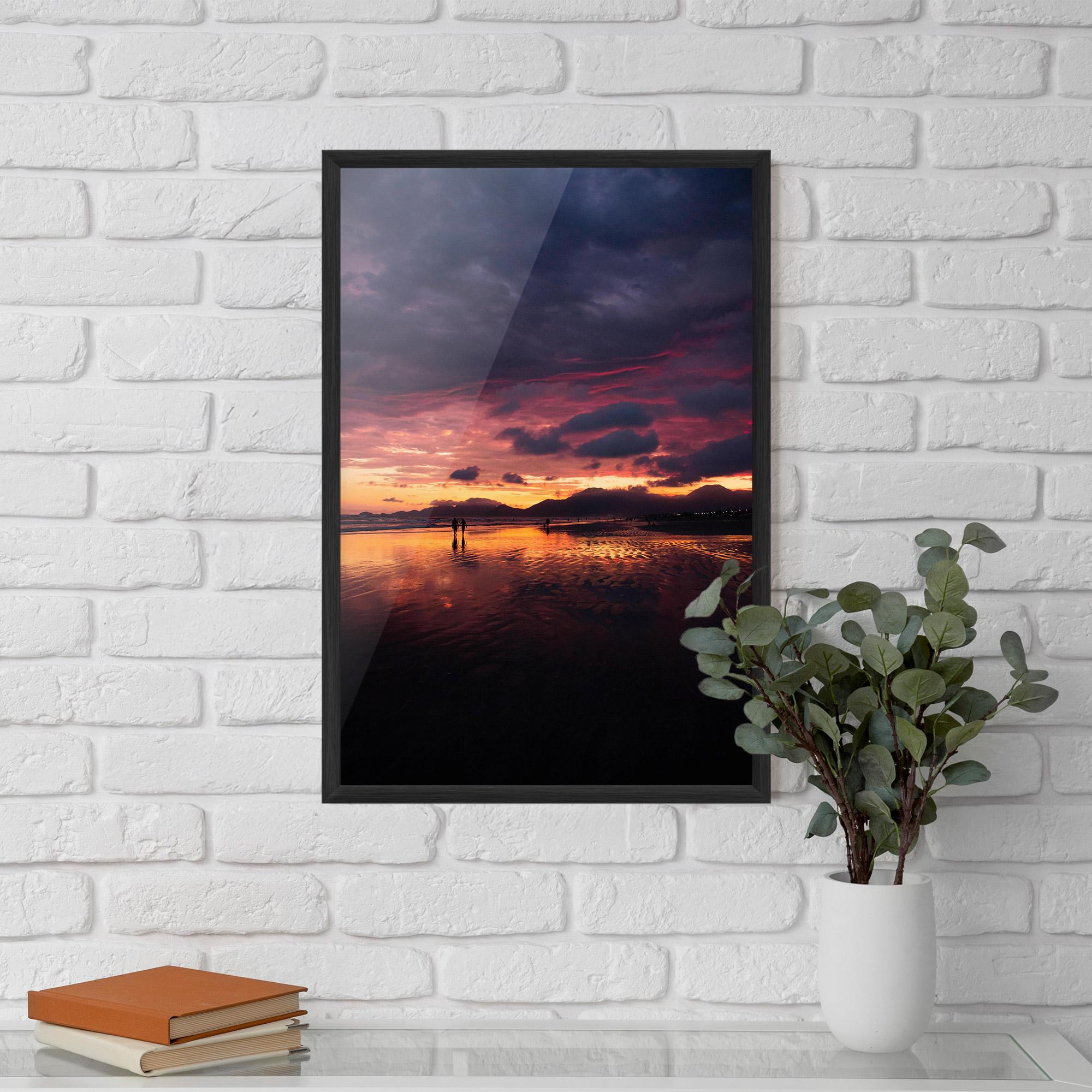 Poster Înrămat Beach At Sunset mockup 5