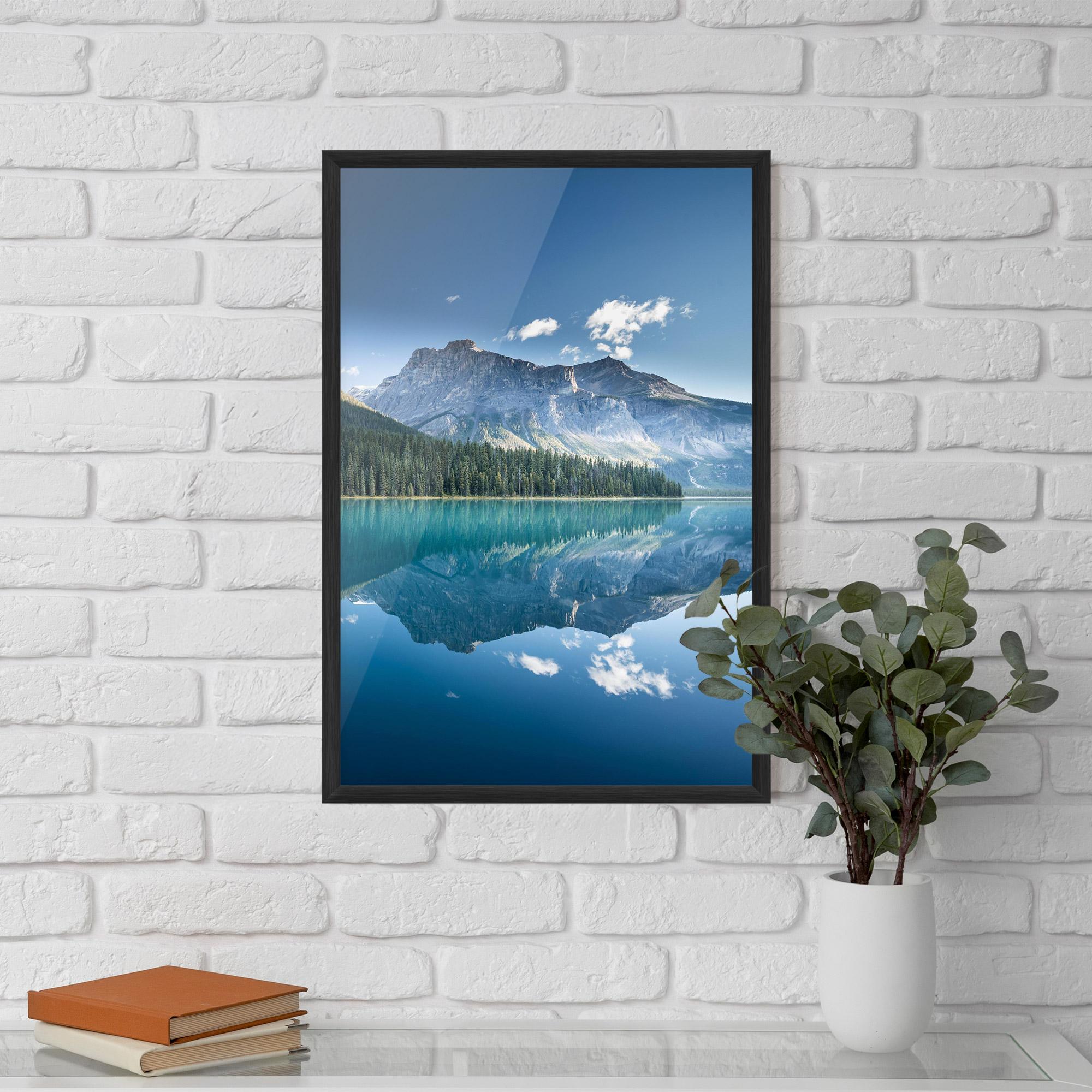 Poster Înrămat Blue Mountain Lake mockup 5
